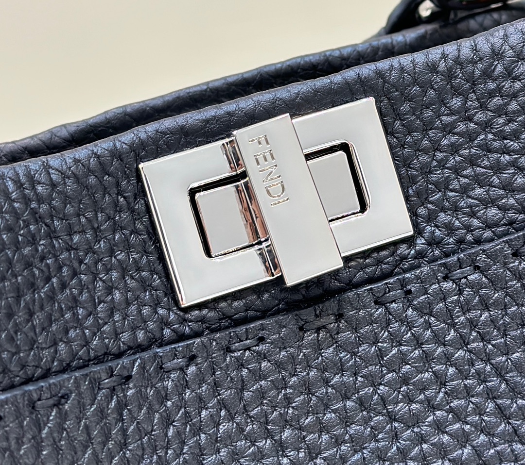 F**di peekaboo mini