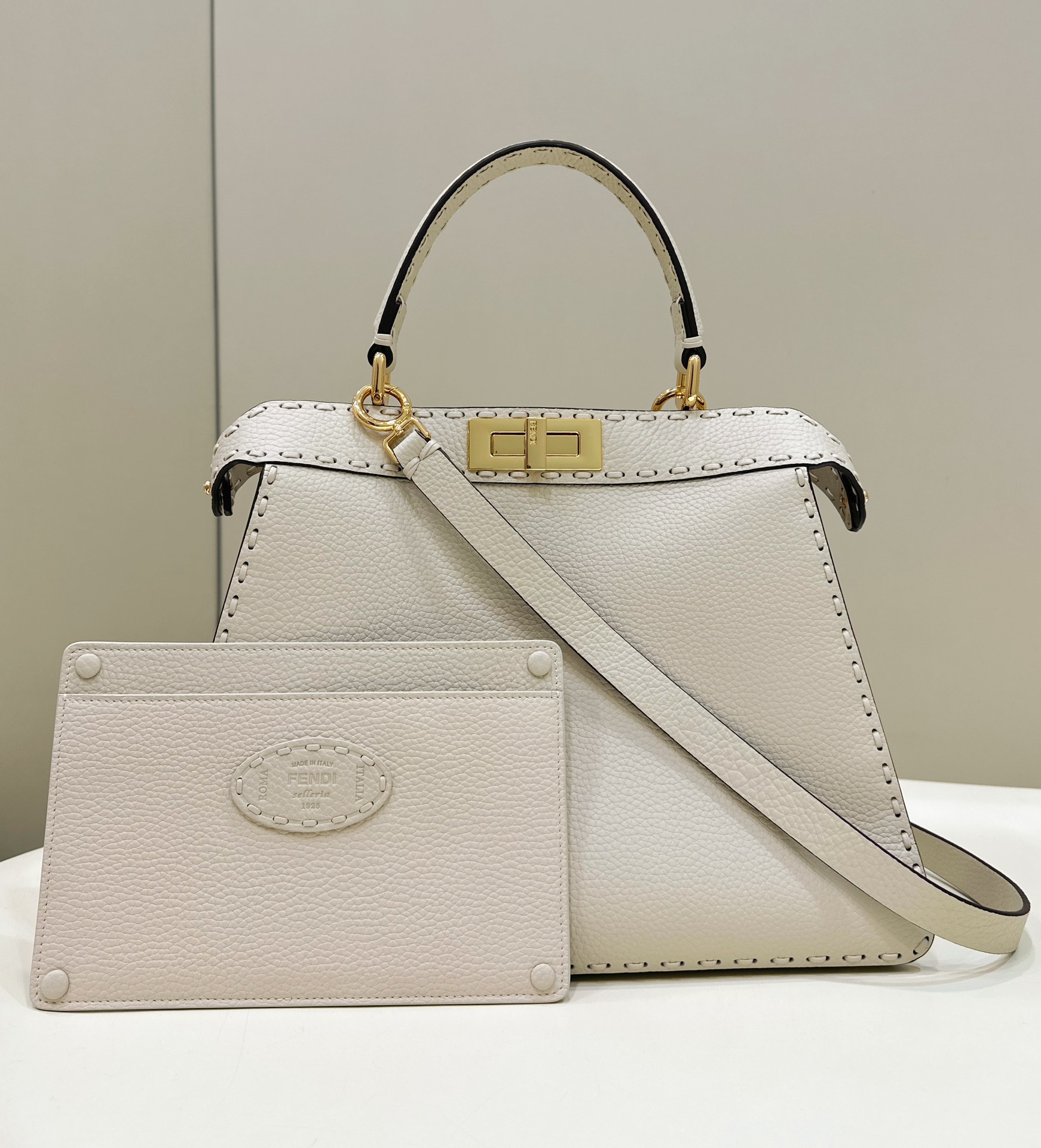 F**di peekaboo medium handbag