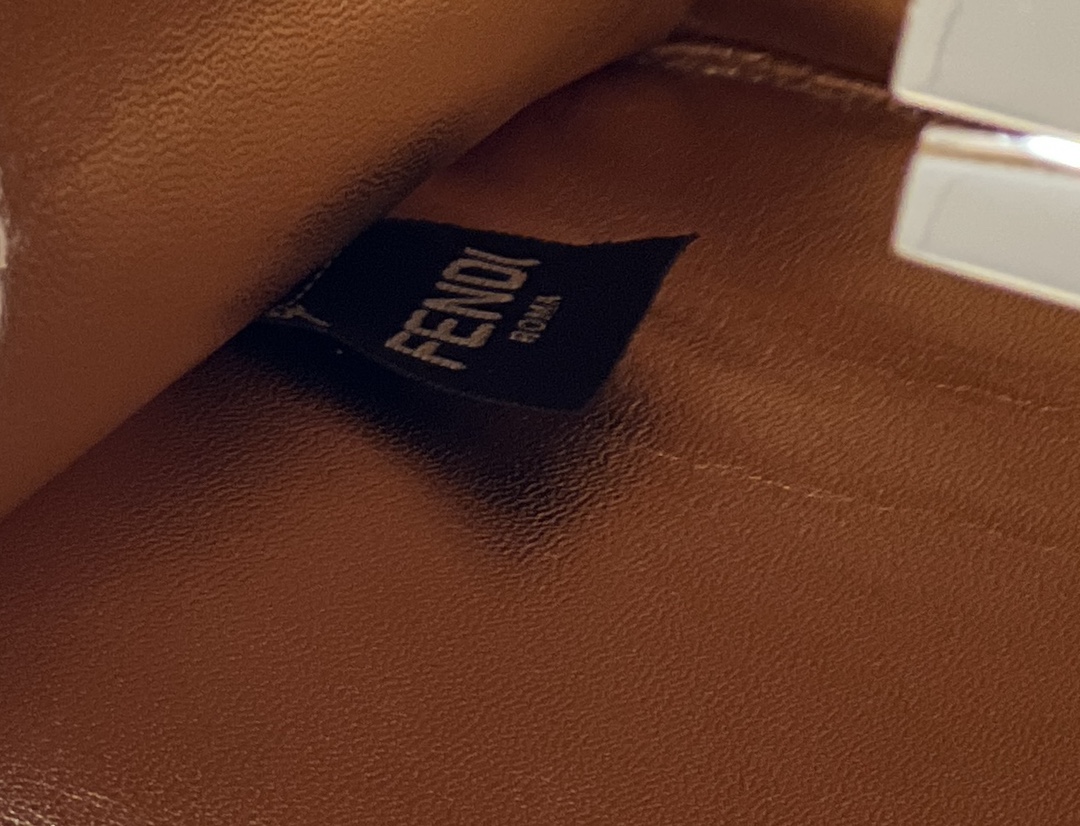 F**di peekaboo i see u small bag