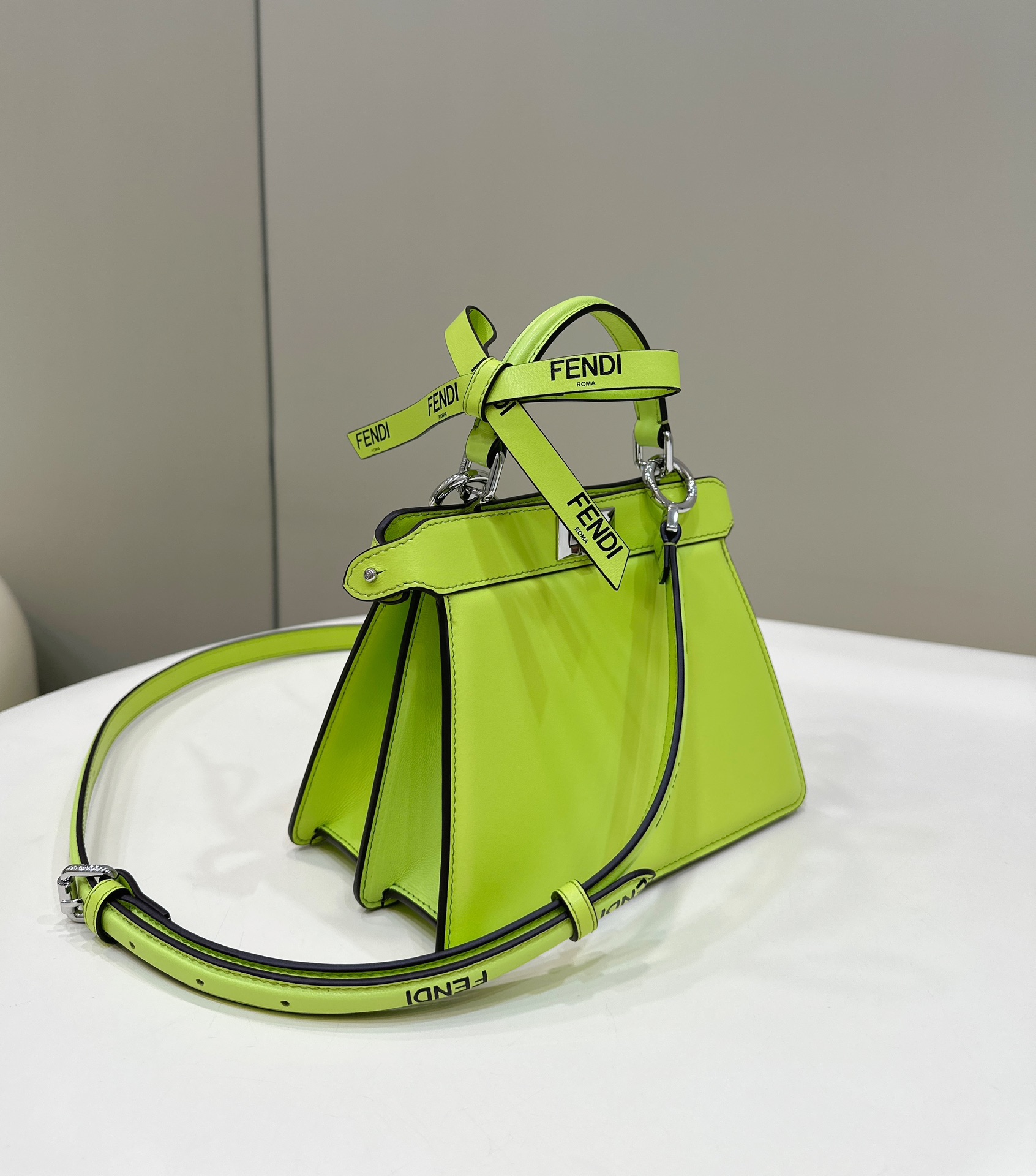 F**di by marc jacobs peekaboo