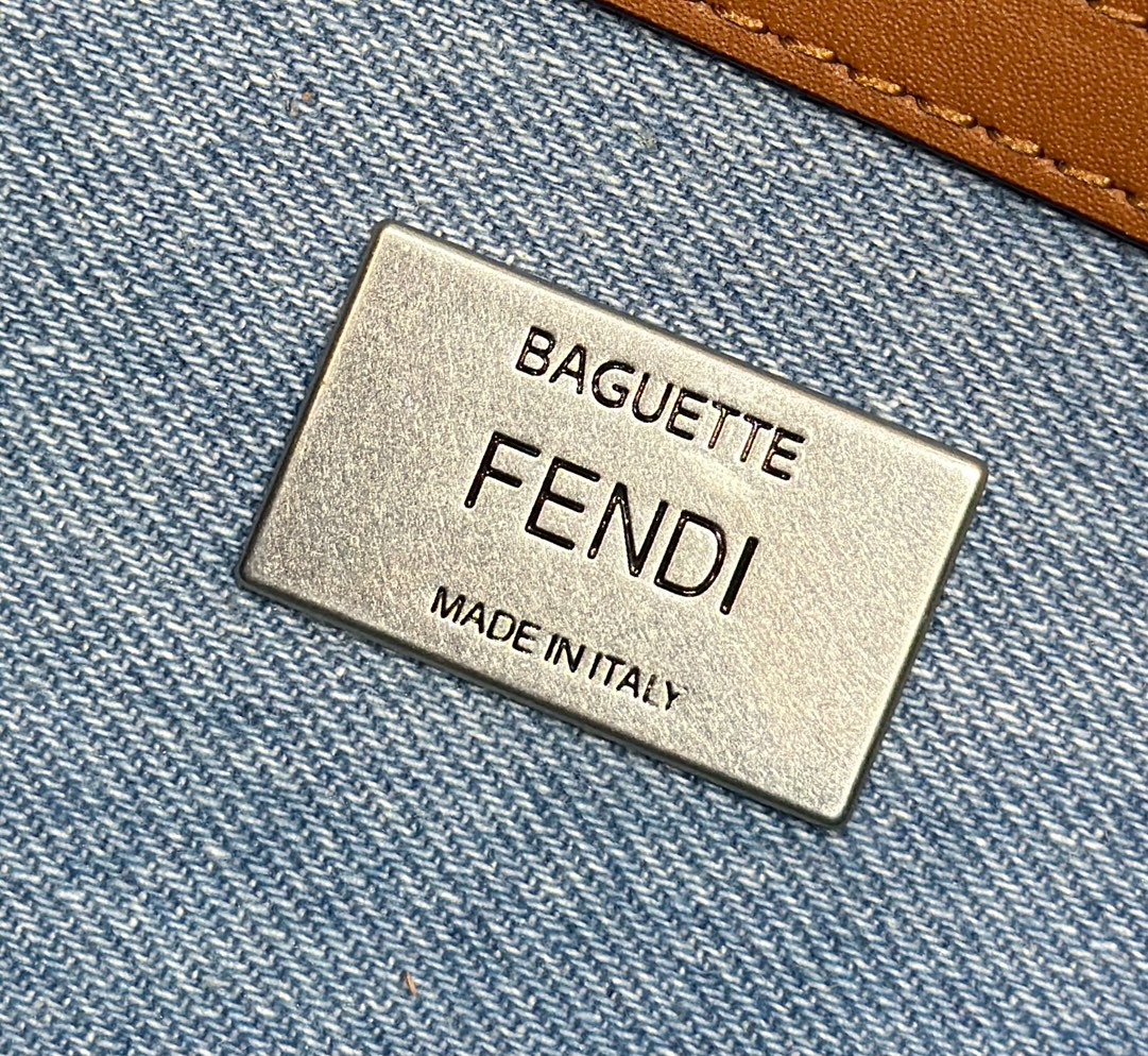 F**di baguette