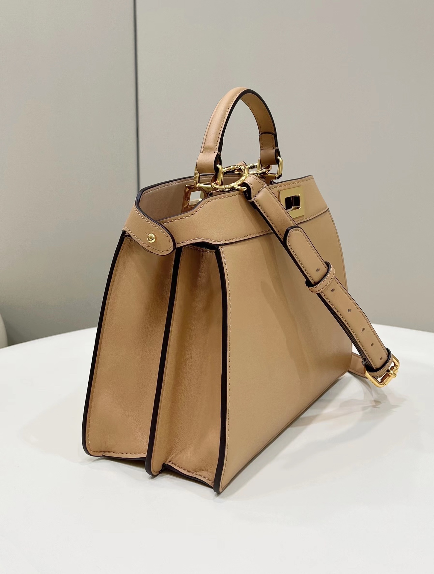 F**di peekaboo i see u small bag
