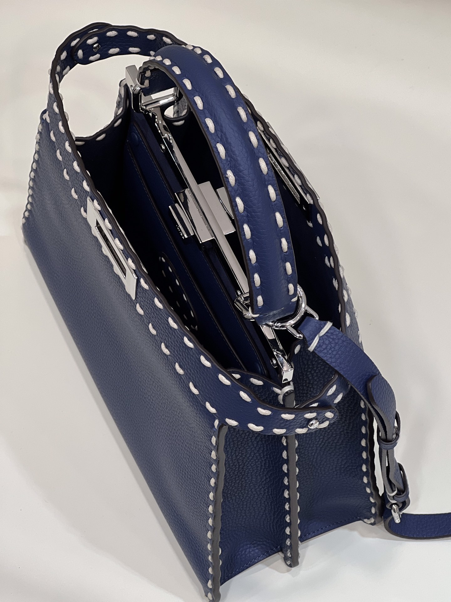 F**di peekaboo medium bag