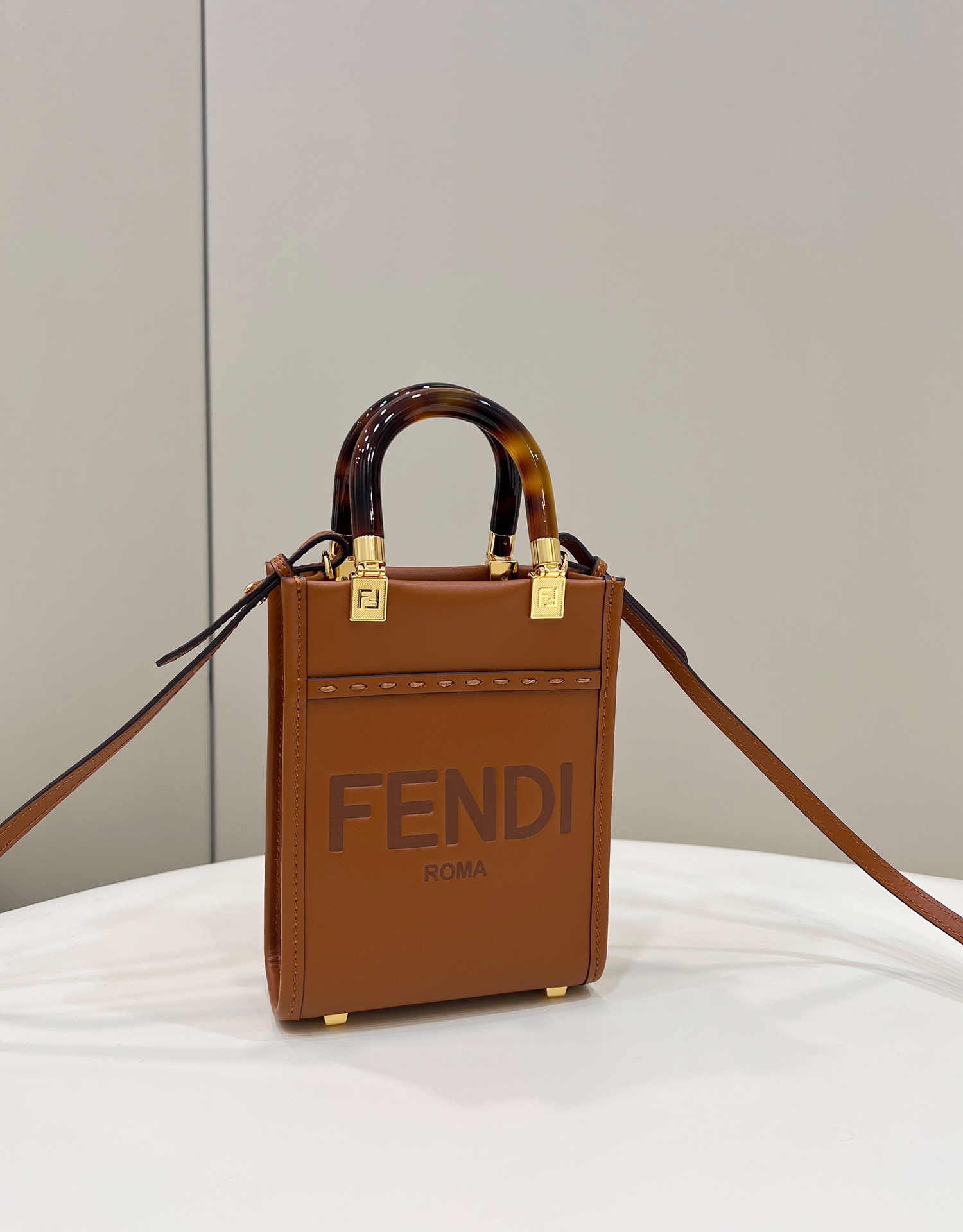 F**di mini sunshine shopper