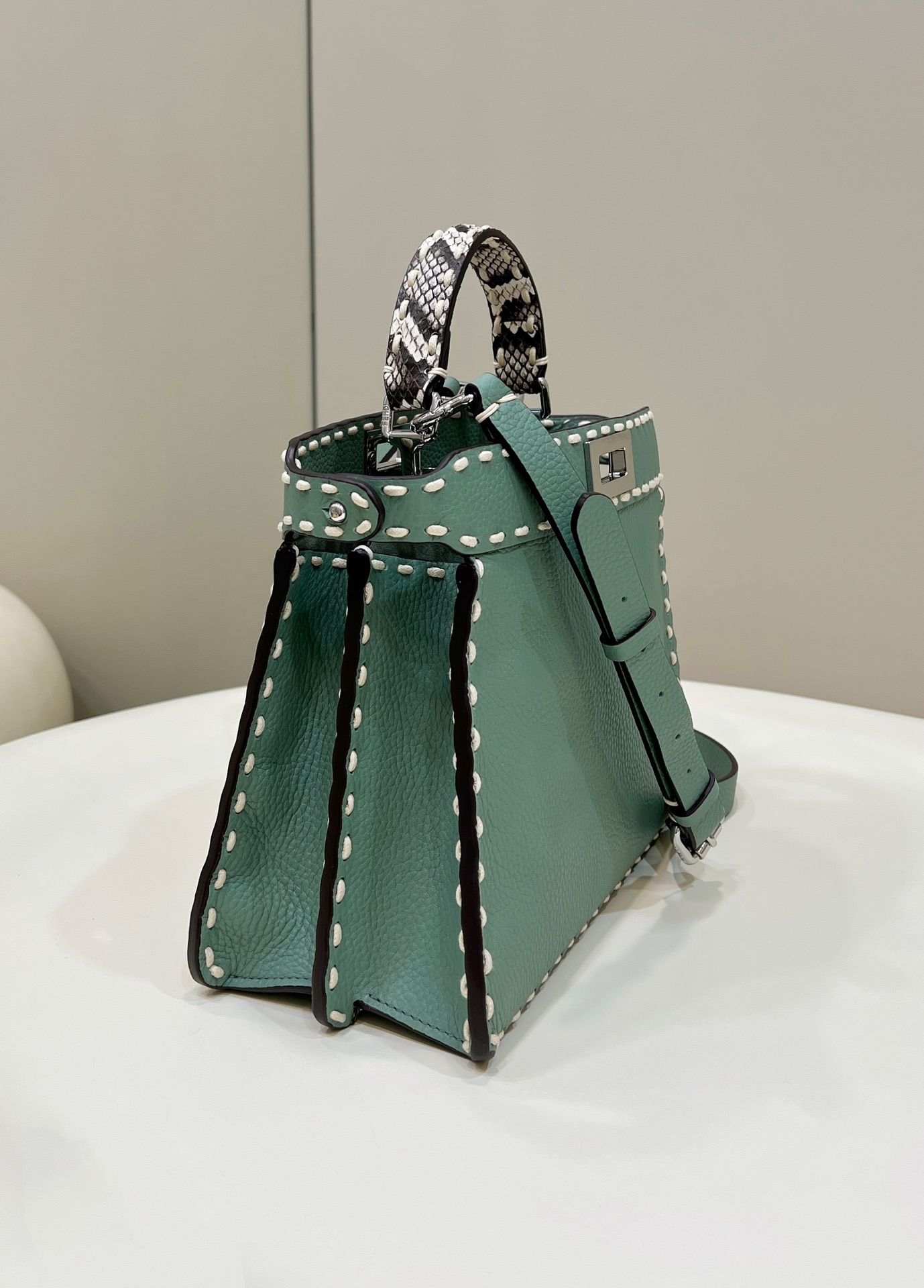 F**di peekaboo small bag