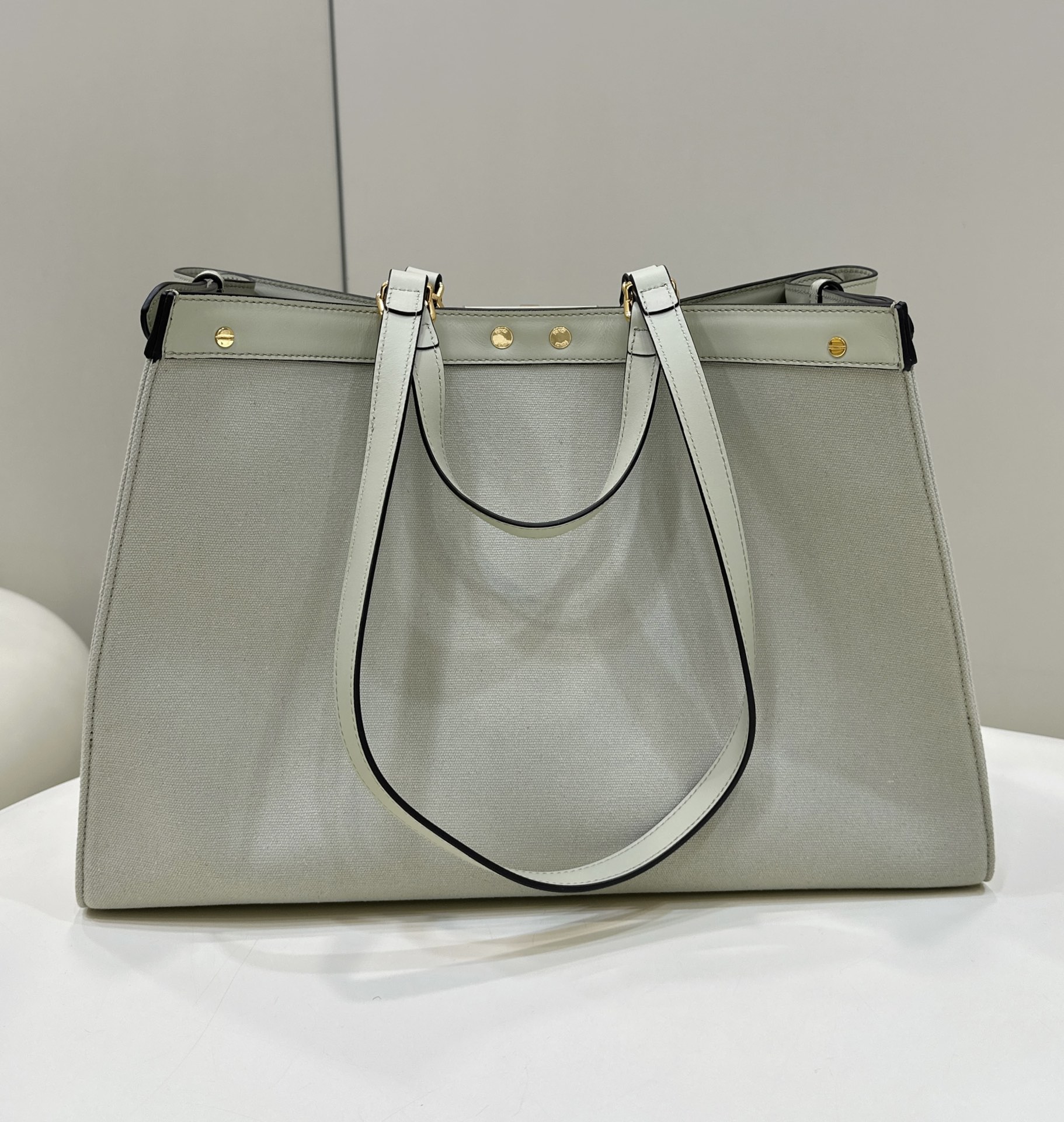 F**di peekaboo tote bag