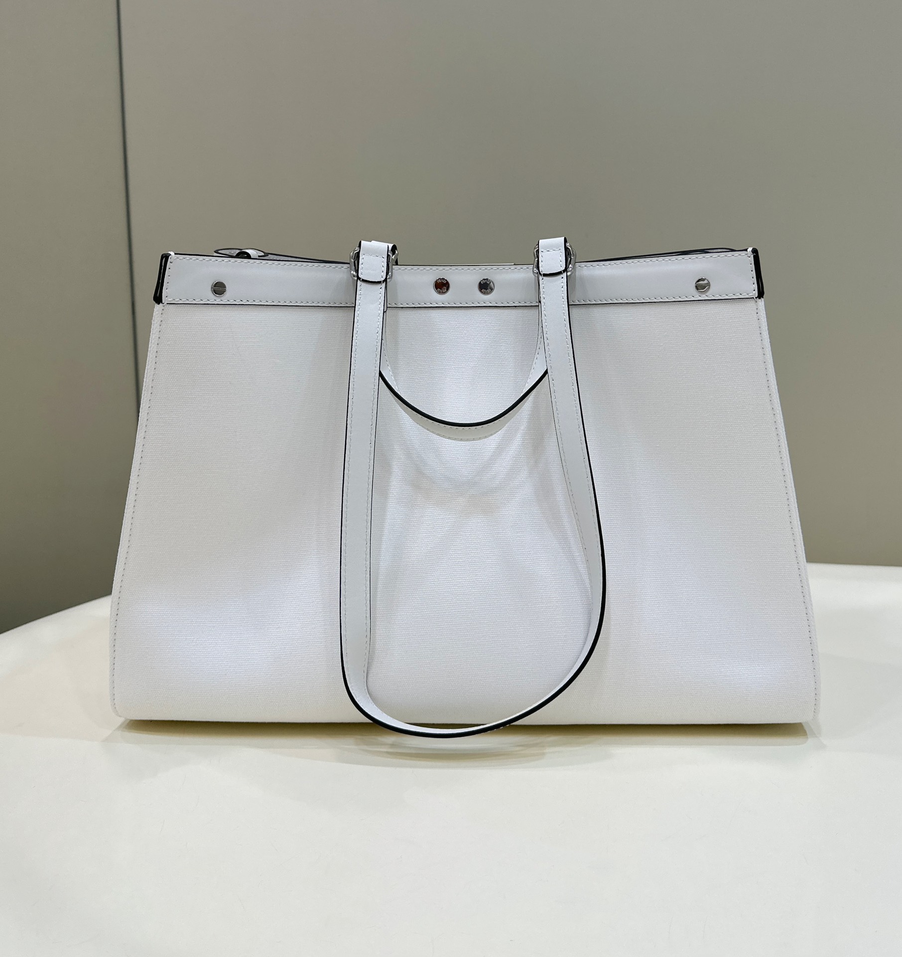 F**di peekaboo tote bag