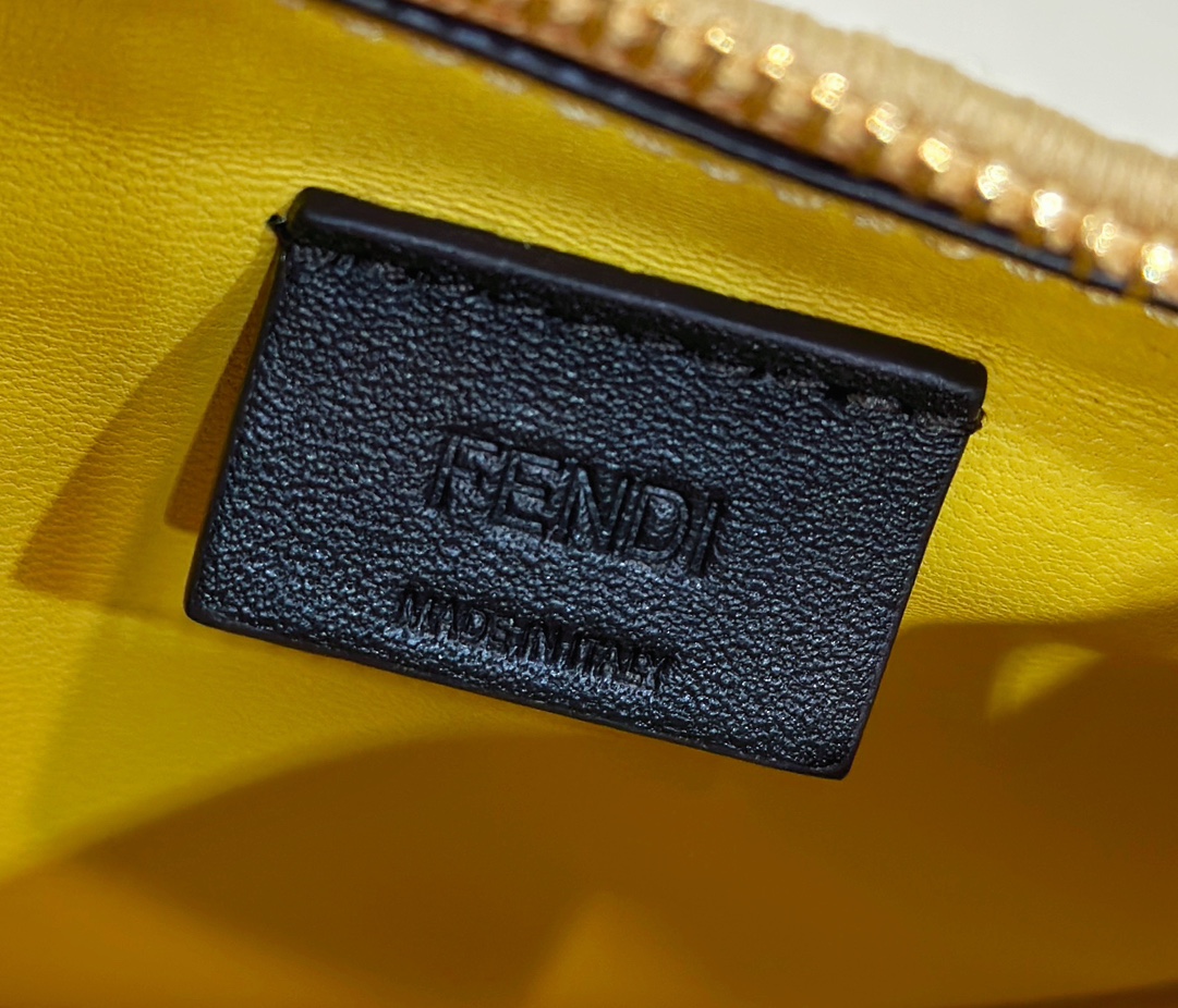 F**di graphy mini bag