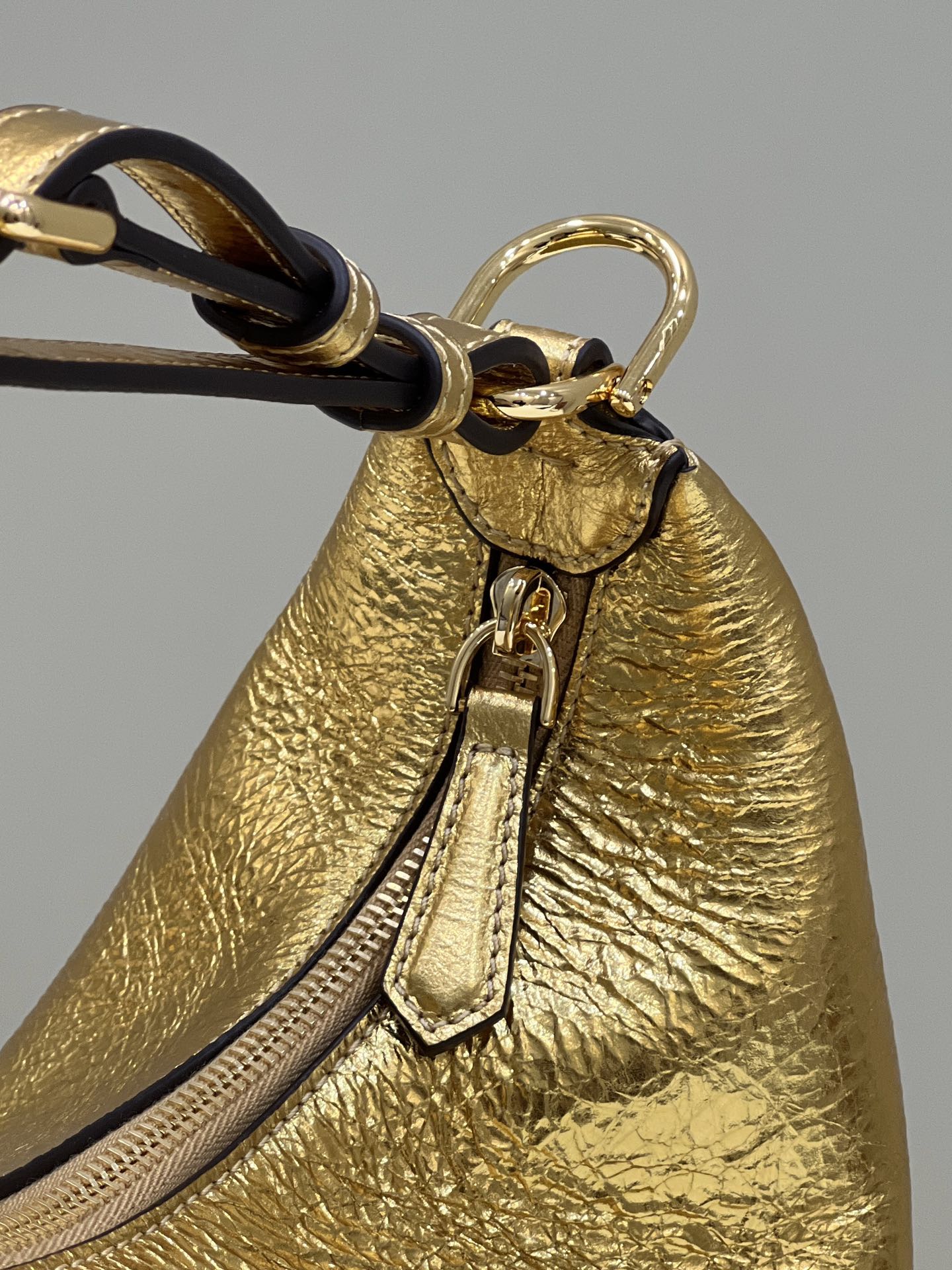 F**di graphy icon bag