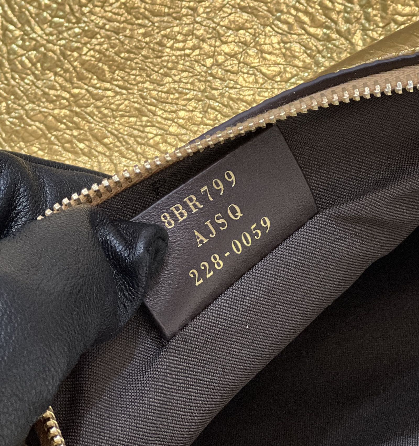 F**di graphy icon bag
