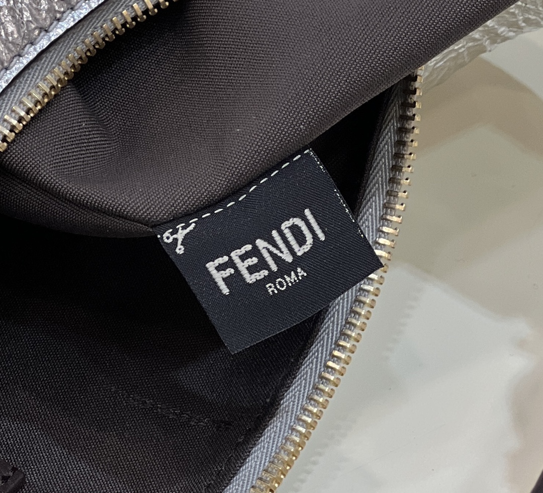 F**di graphy icon bag