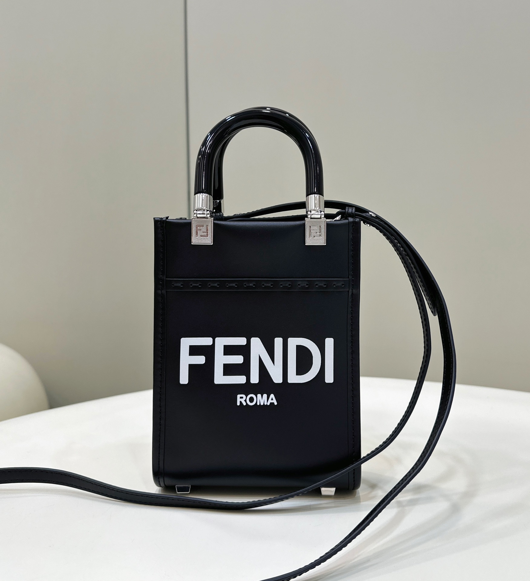 F**di mini sunshine shopper
