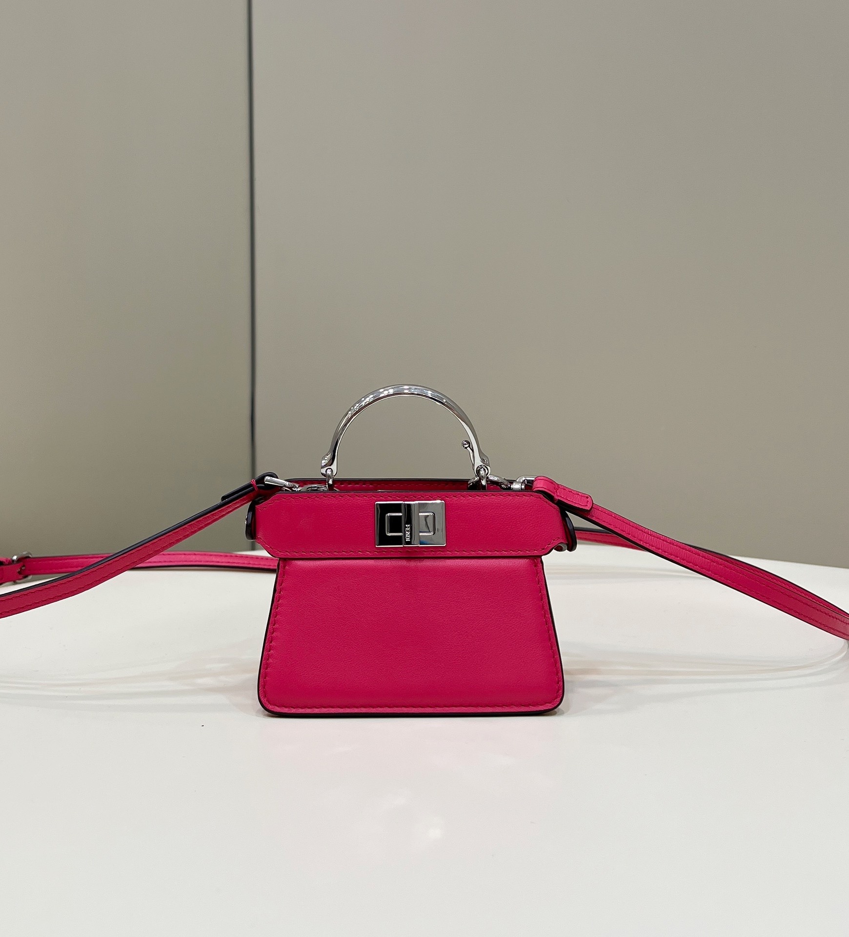 F**di nano peekaboo maxi handle