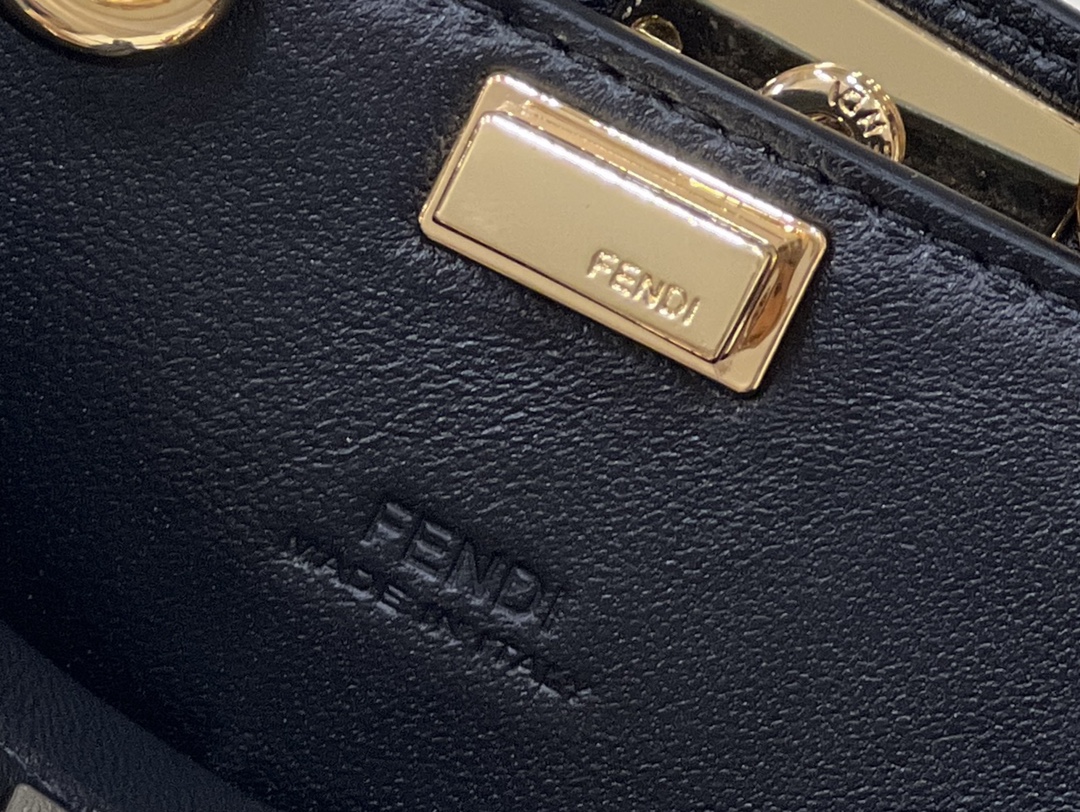 F**di nano peekaboo maxi handle