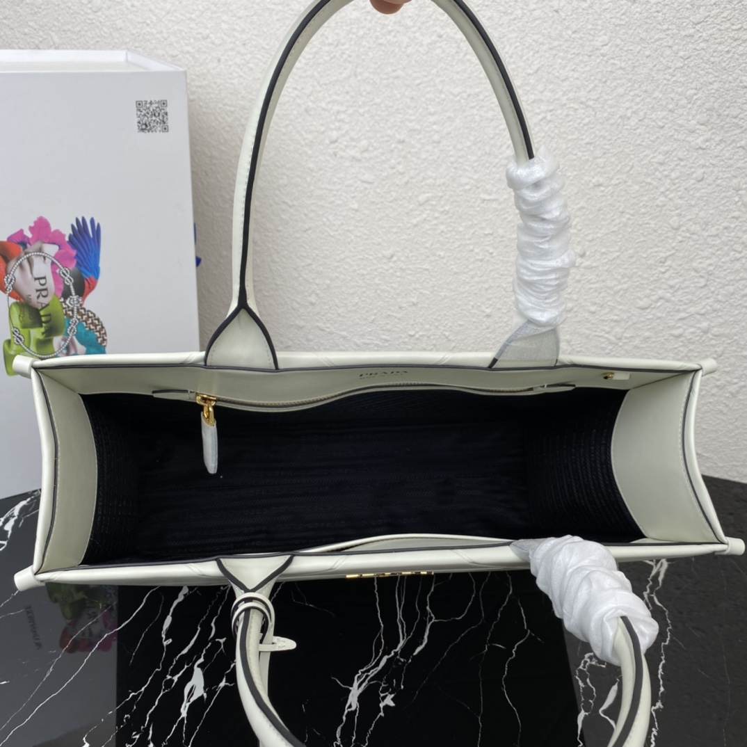 Pra*a large leather Pra*a symbole bag with topstitching
