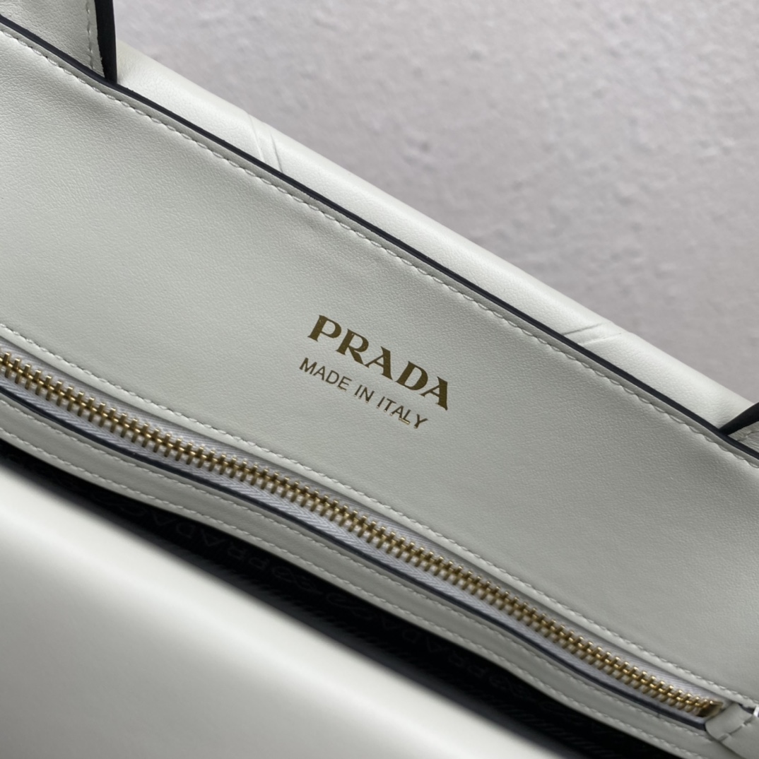 Pra*a large leather Pra*a symbole bag with topstitching