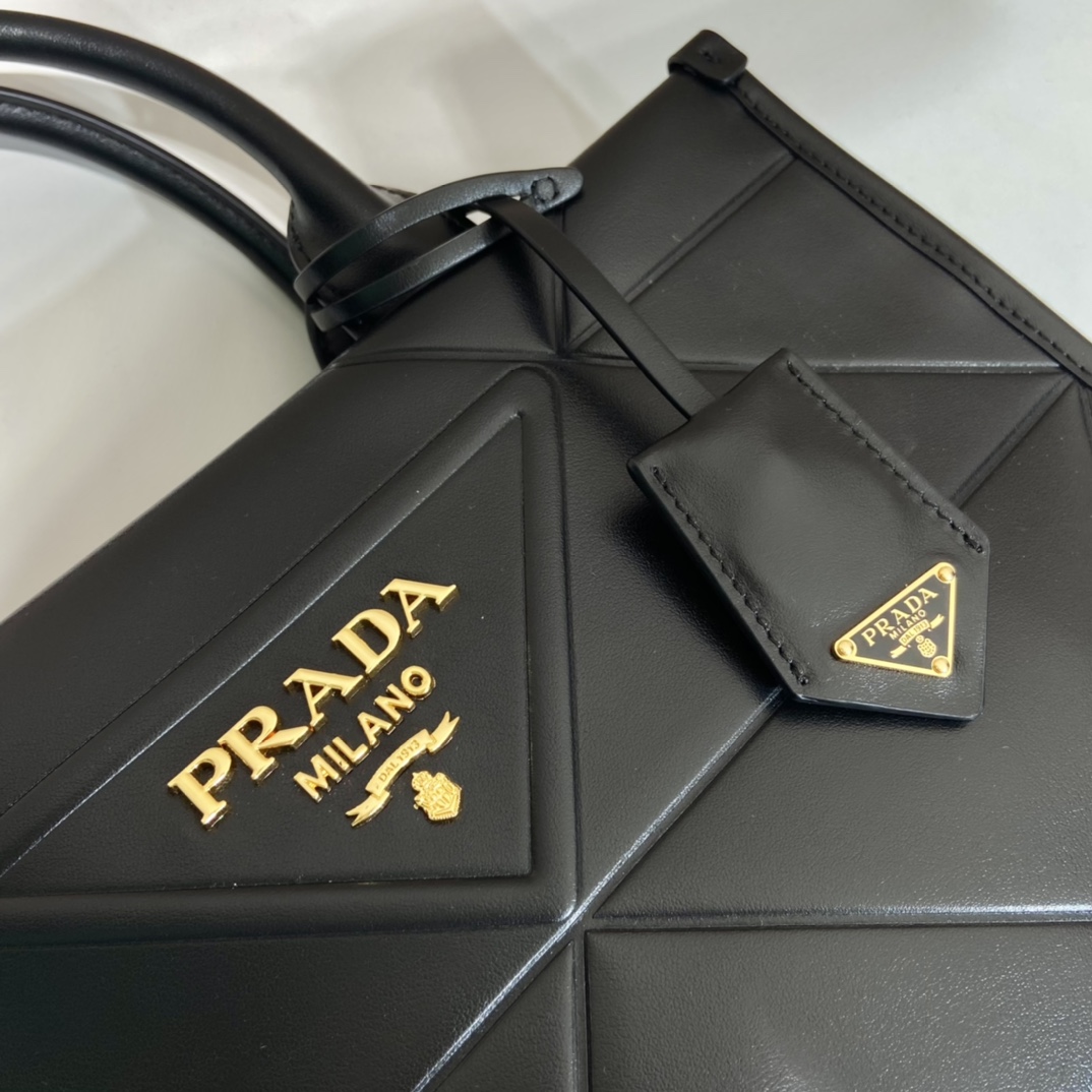 Pra*a medium leather Pra*a symbole bag with topstitching