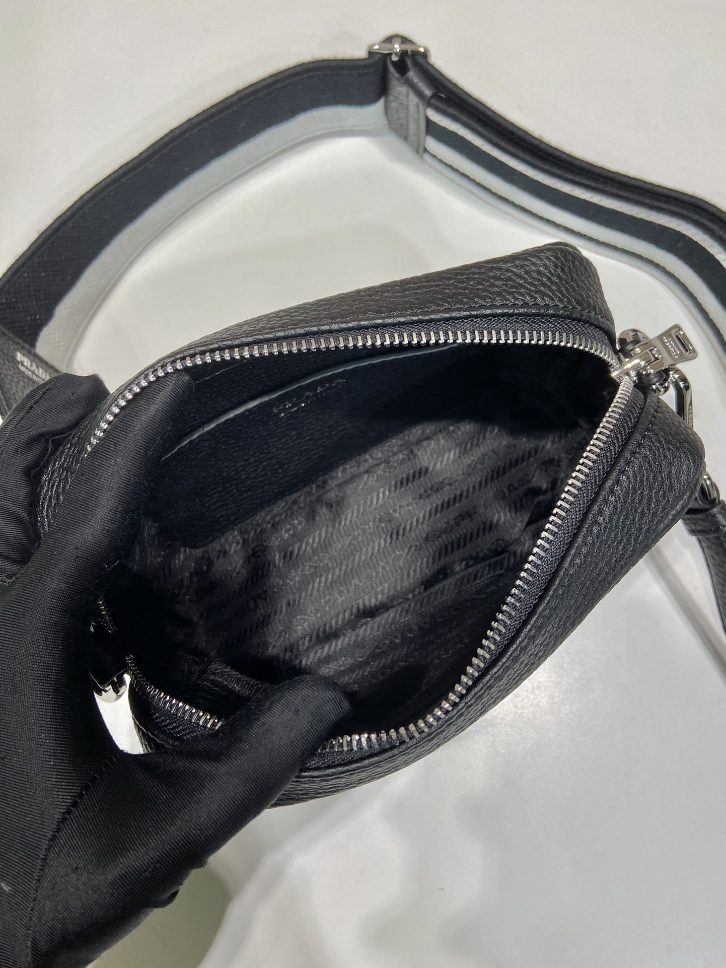 Pra*a small leather bag