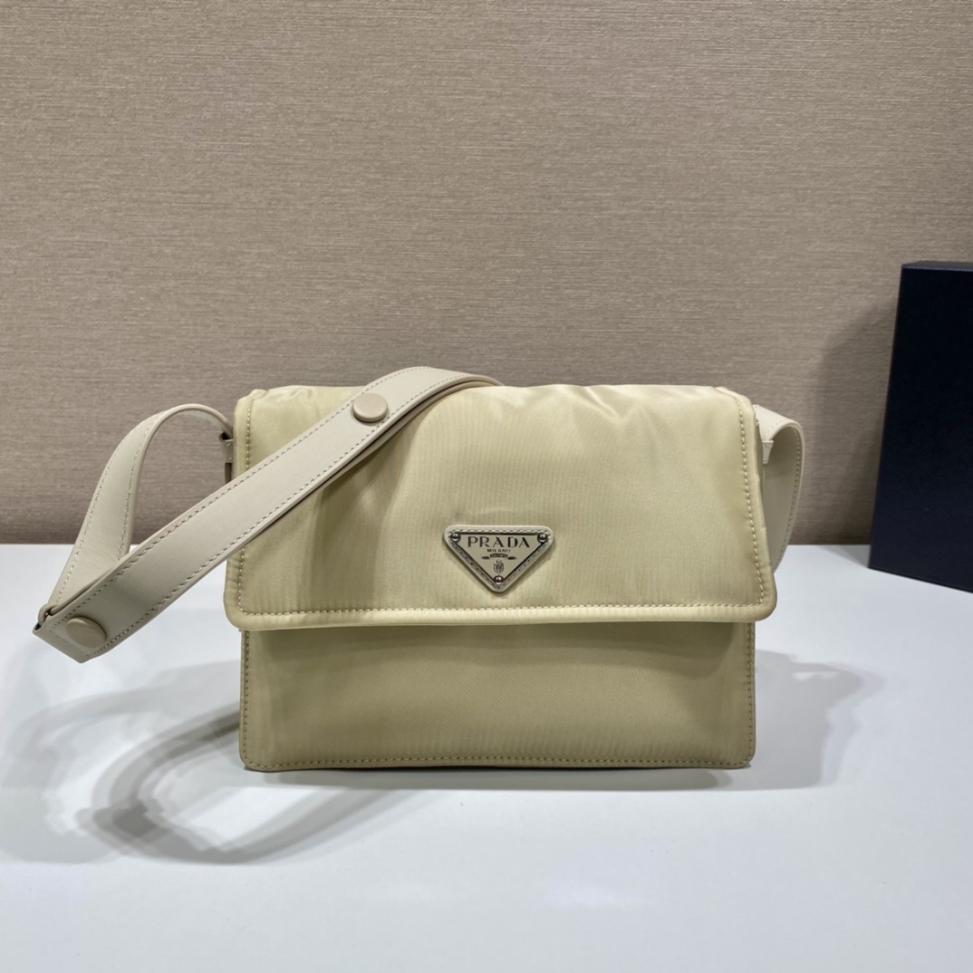 Pra*a small padded re-nylon shoulder bag