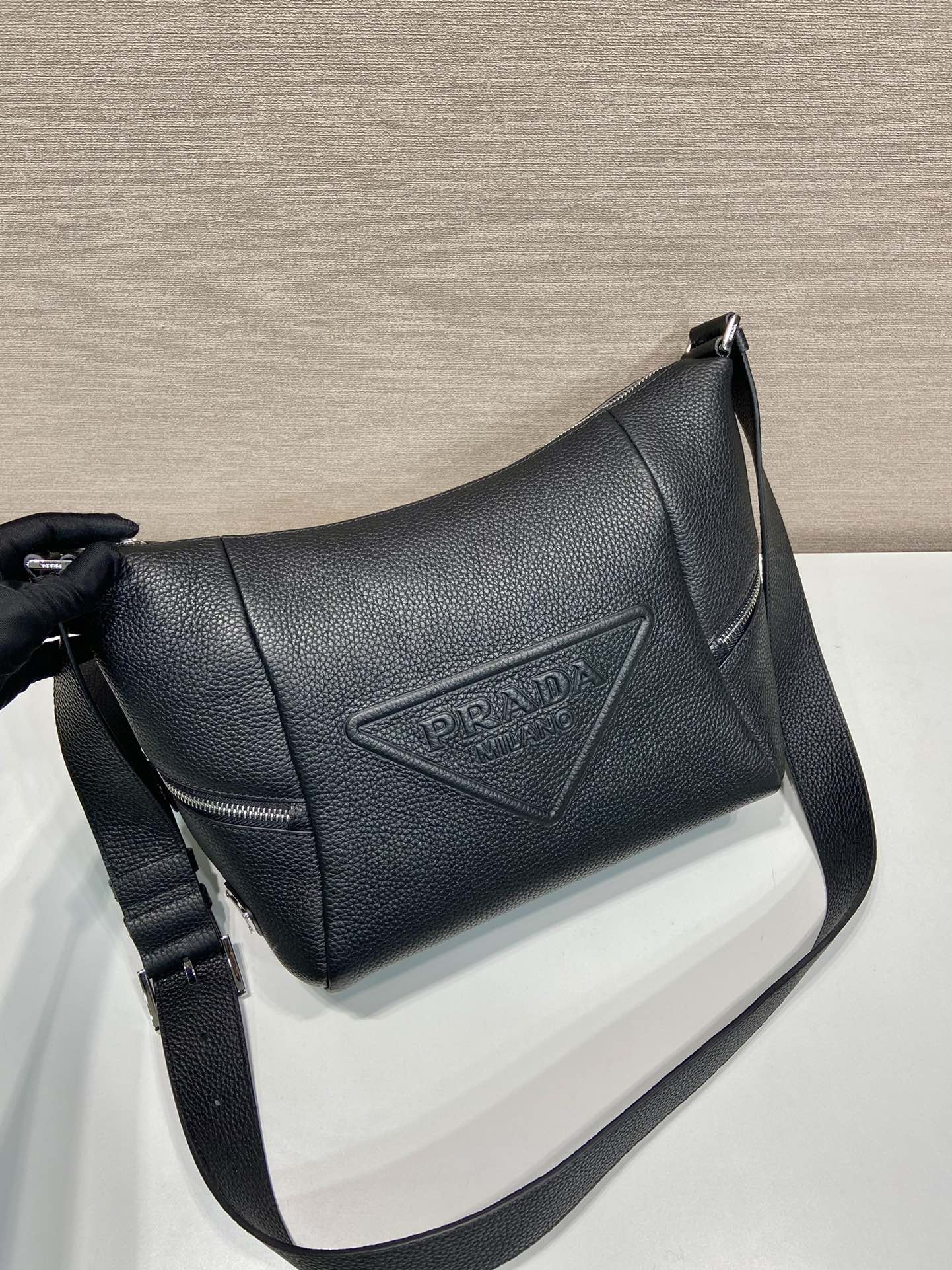Pra*a leather bag with shoulder strap