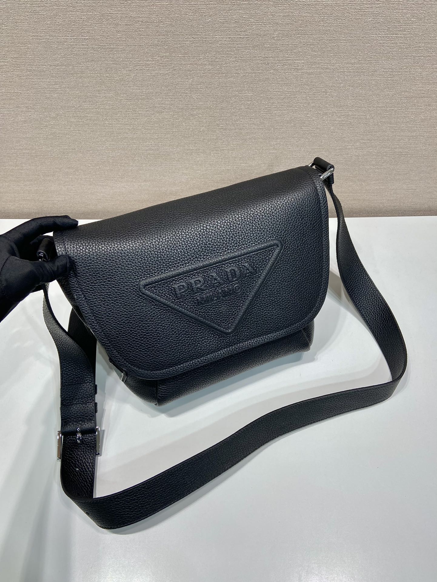 Pra*a leather bag with shoulder strap