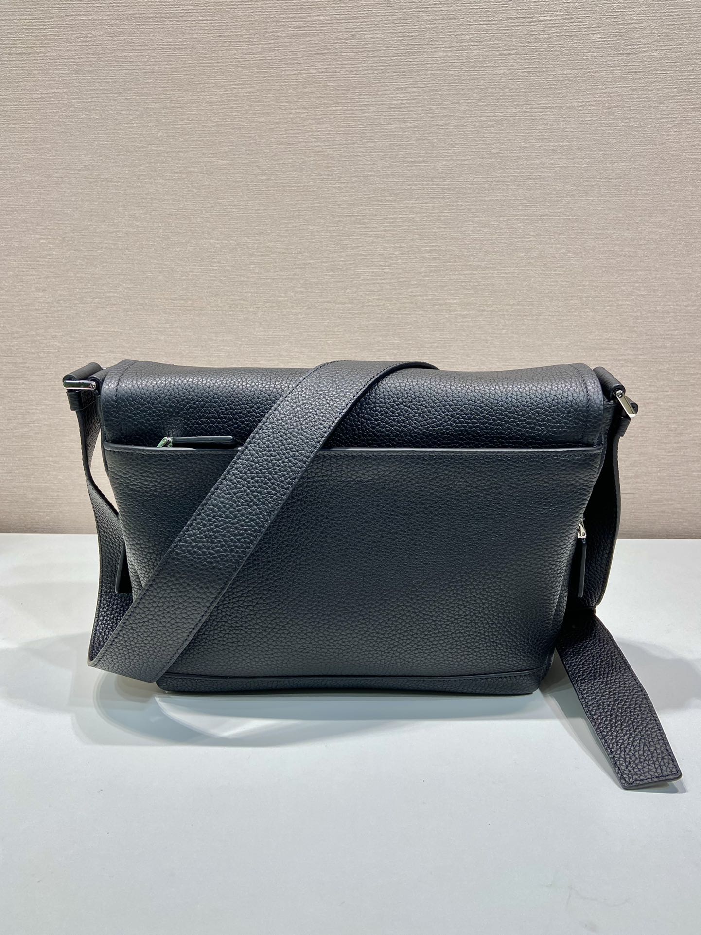 Pra*a leather bag with shoulder strap
