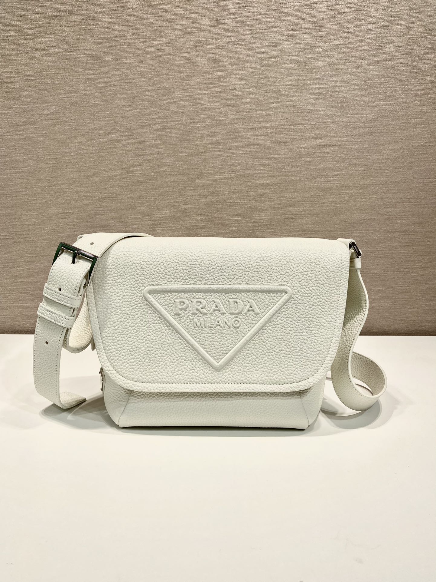 Leather bag with shoulder strap