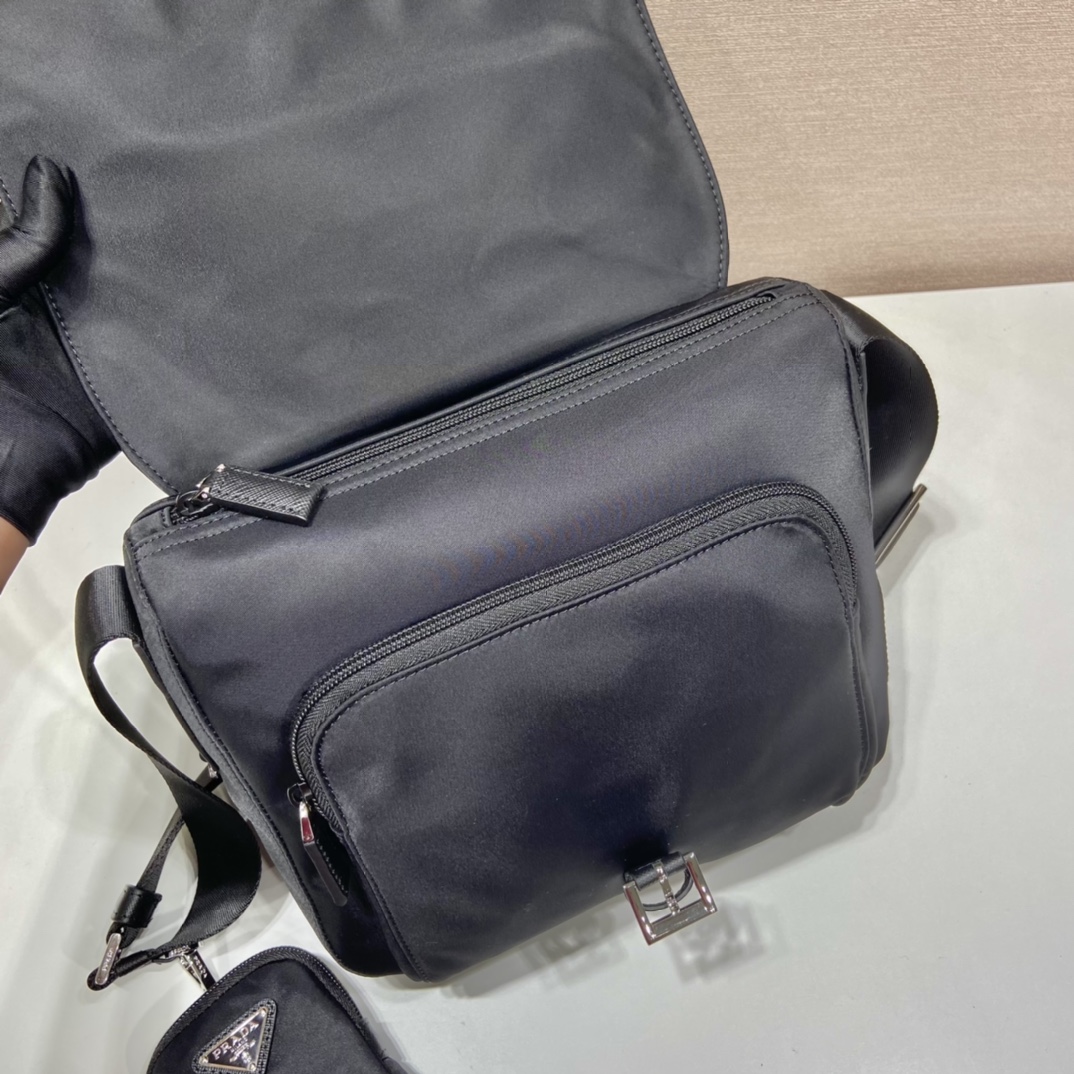 Re-Nylon shoulder bag