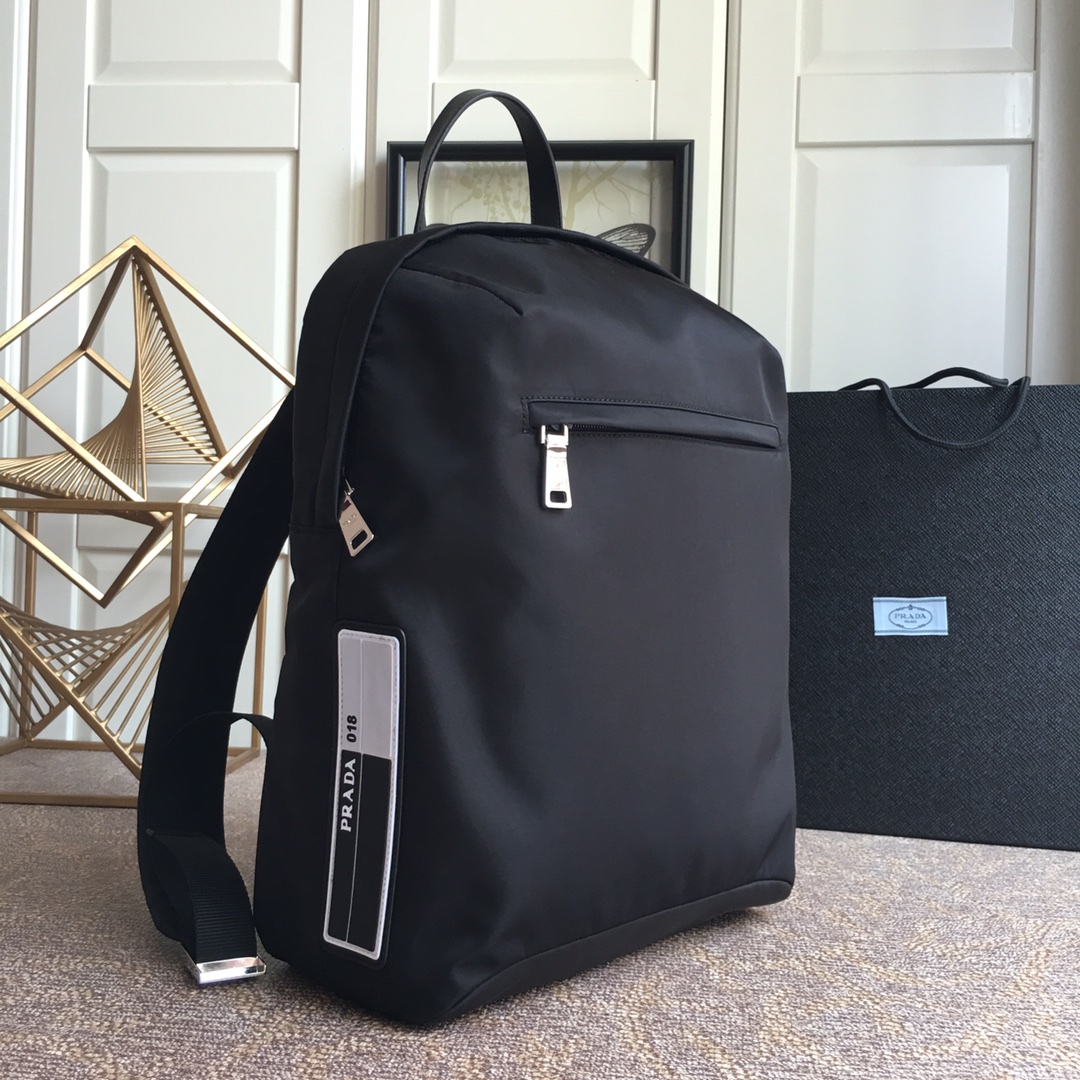 Pra*a men backpack bag