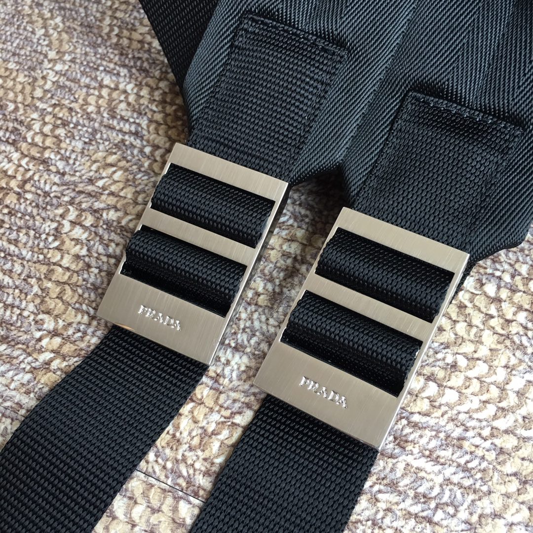 Pra*a men backpack bag