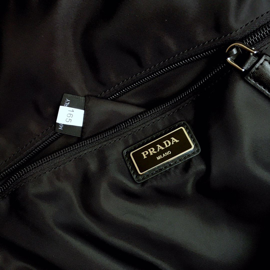 Pra*a men backpack bag