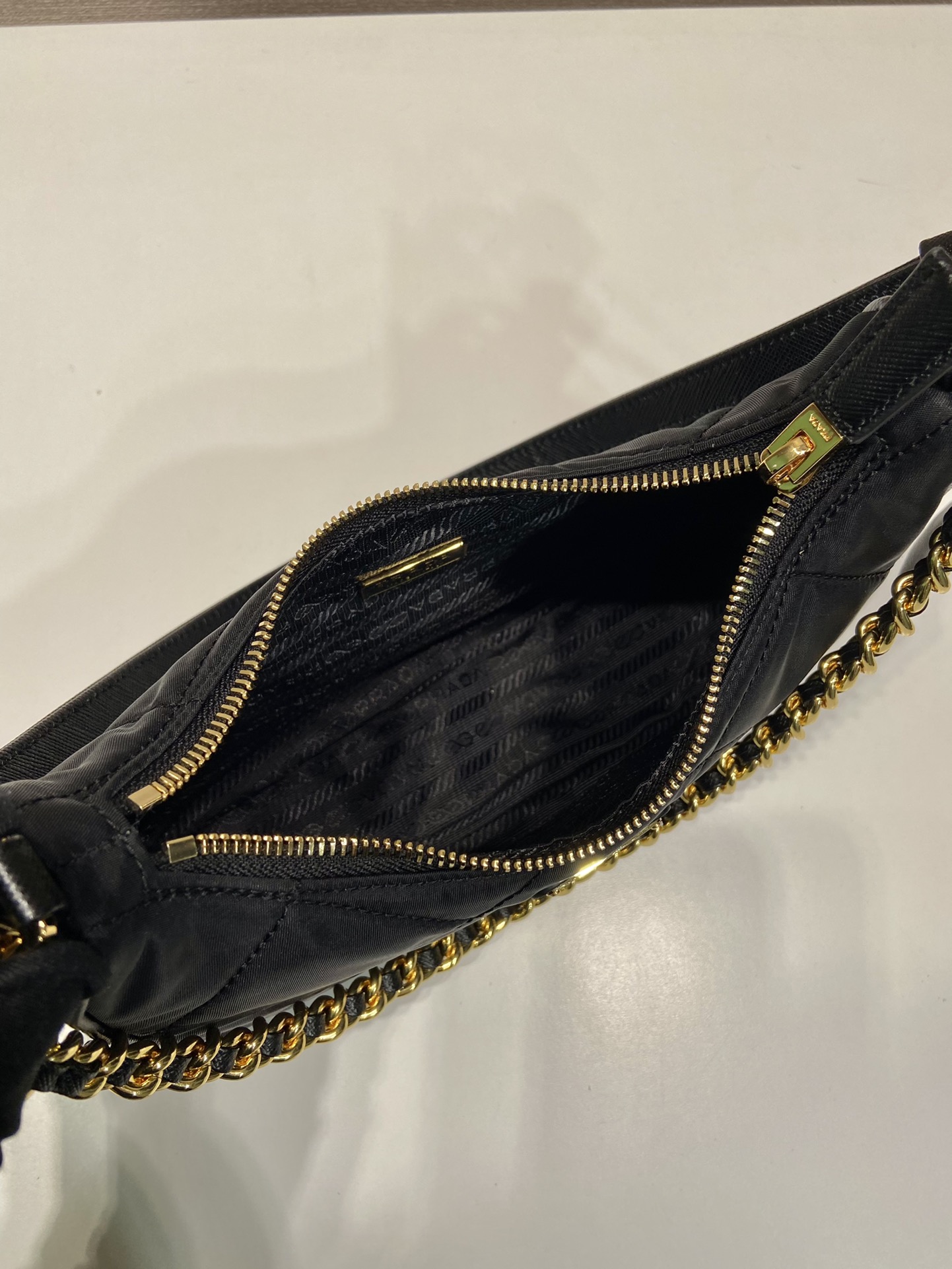 Pra*a re-edition 1995 chaîne re-nylon mini-bag