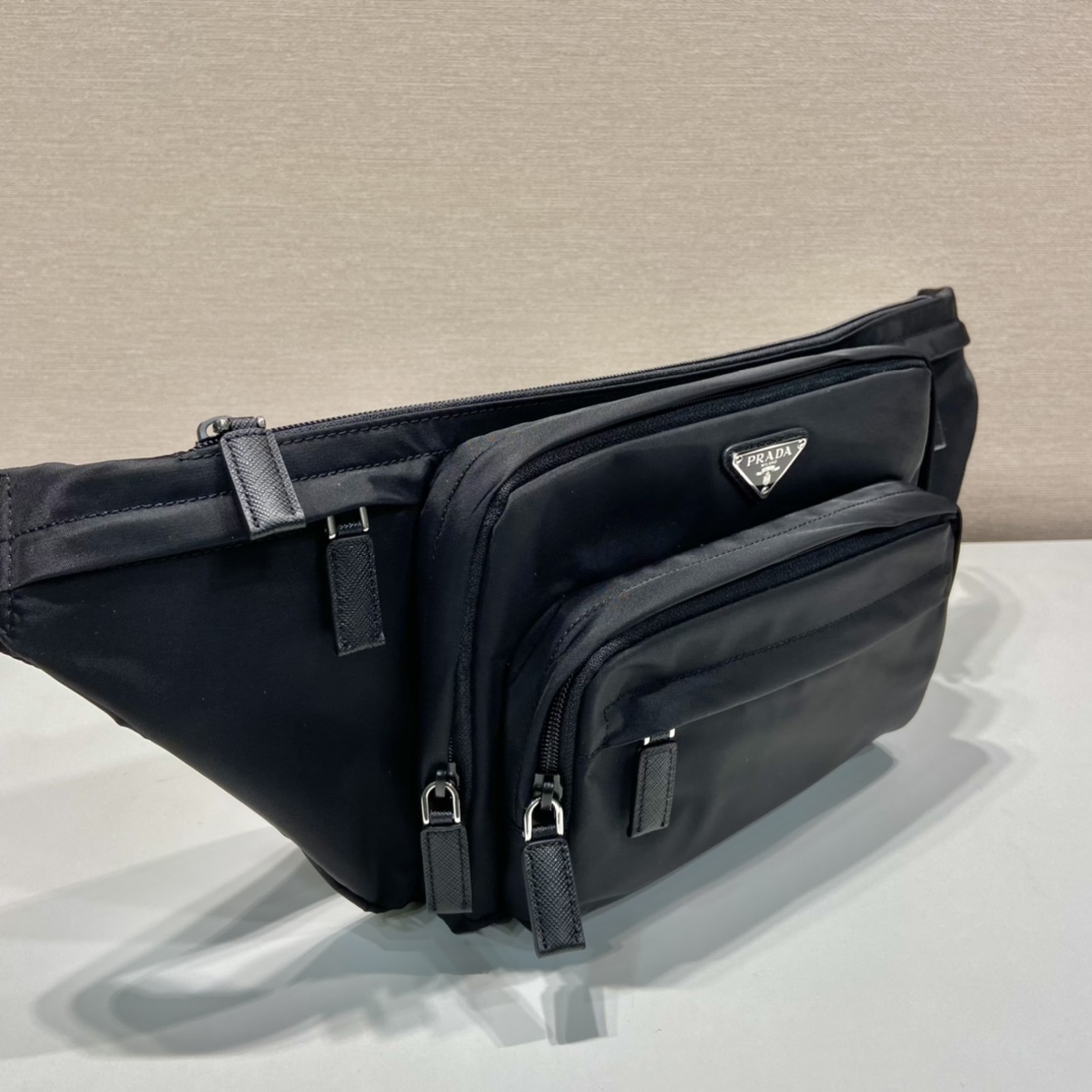 Pra*a men waist bag