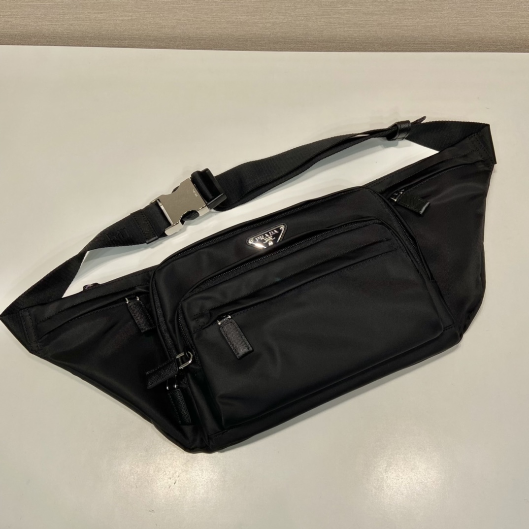 Pra*a men waist bag