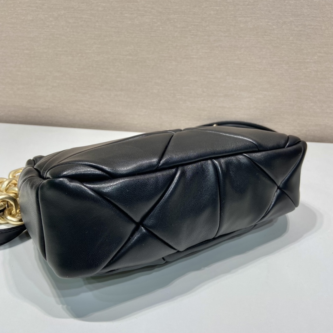 Pra*a leather shoulder bag