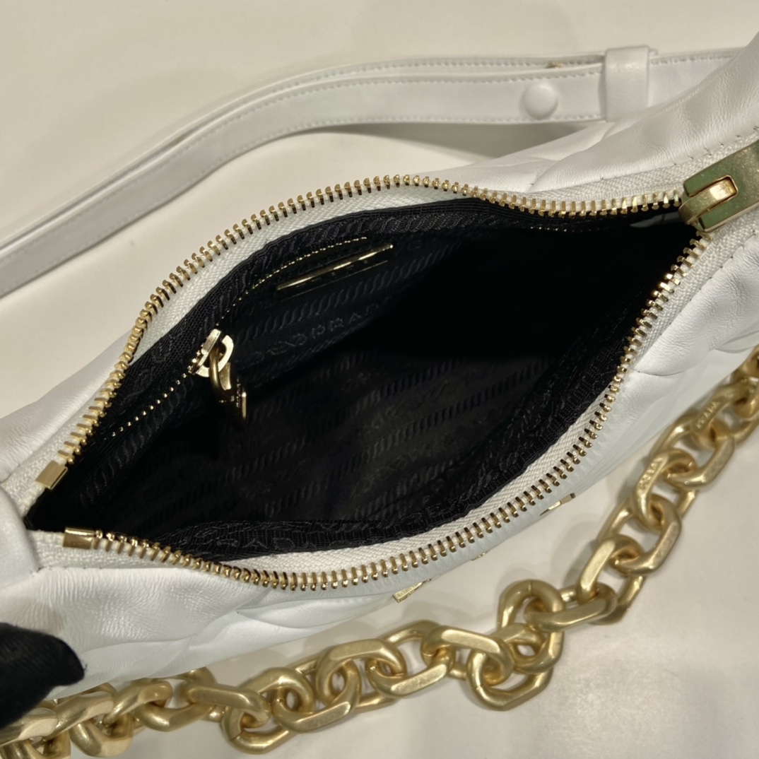 Pra*a leather shoulder bag