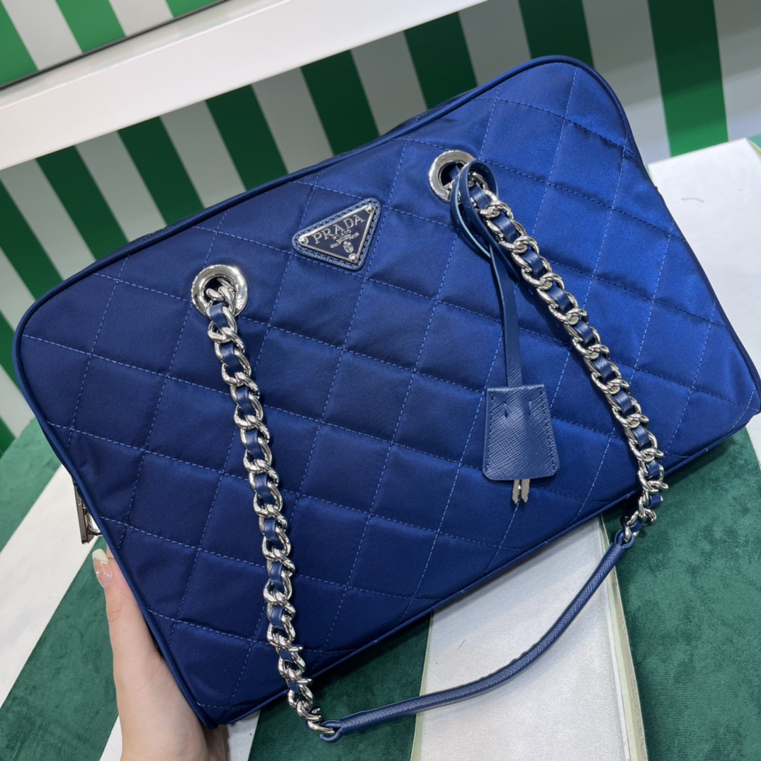Pra*a handbag