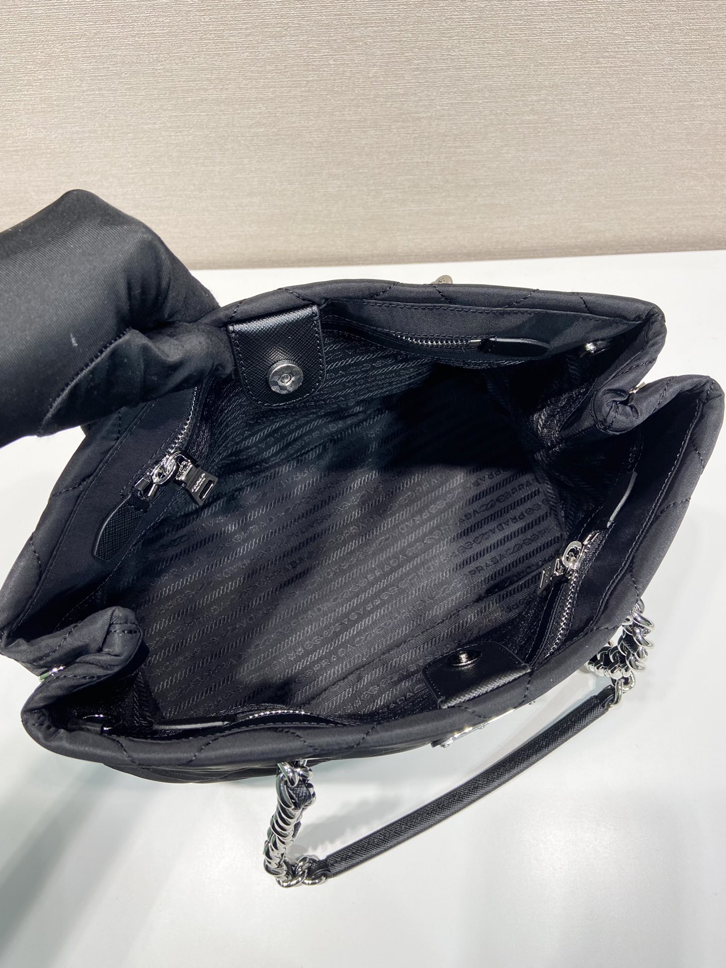 Pra*a shoulder bag