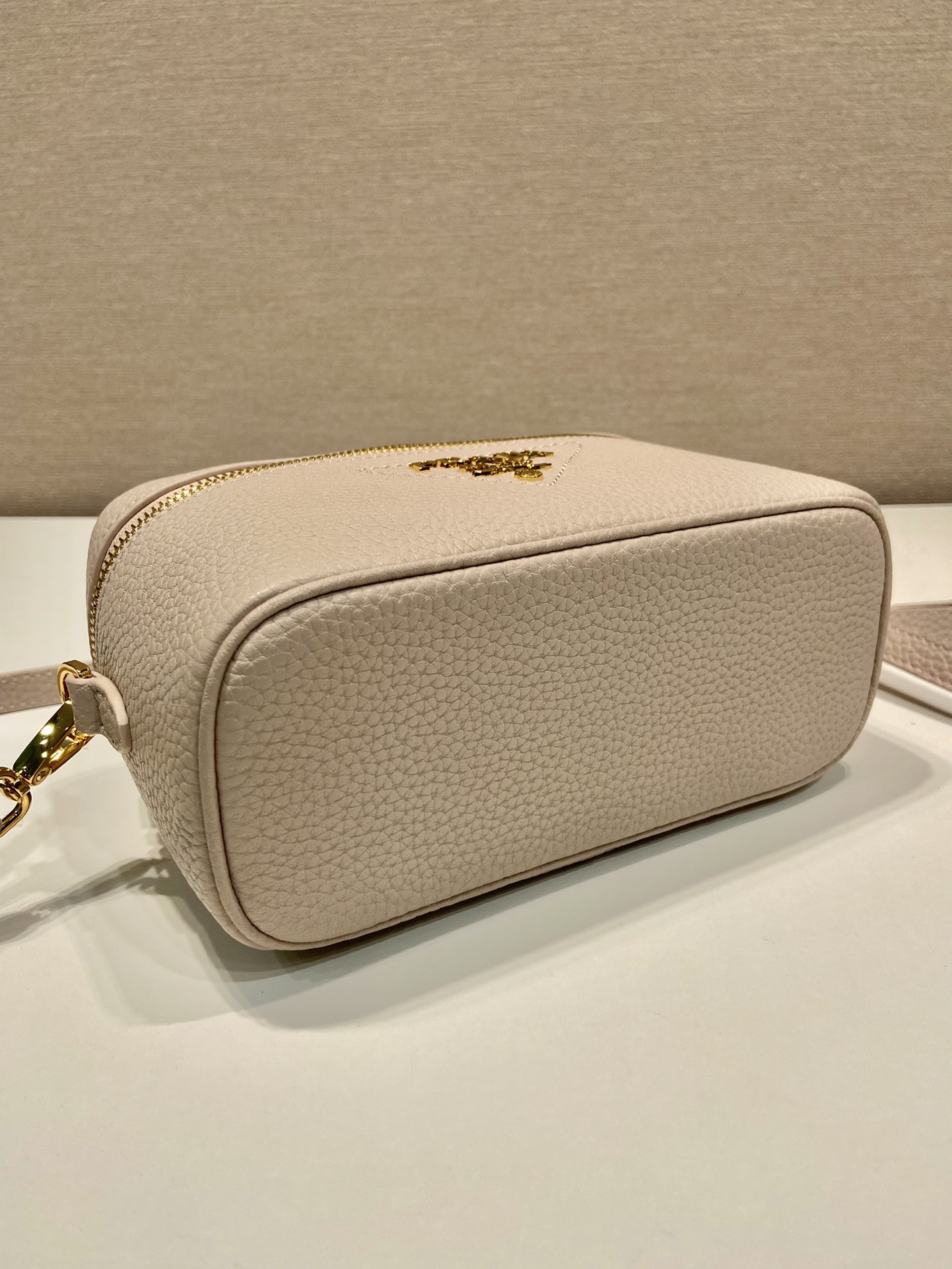 Pra*a leather mini-bag