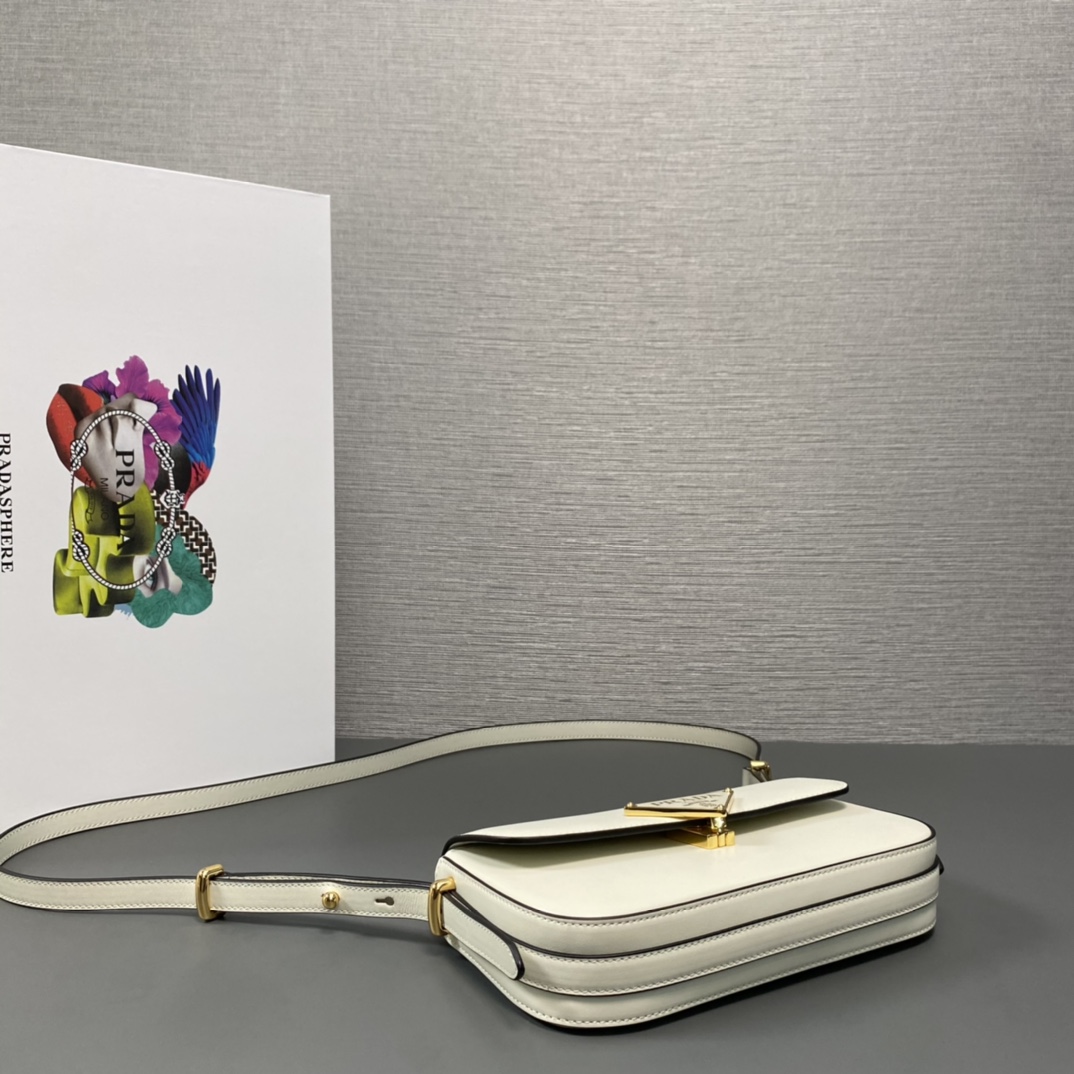 Pra*a leather shoulder bag