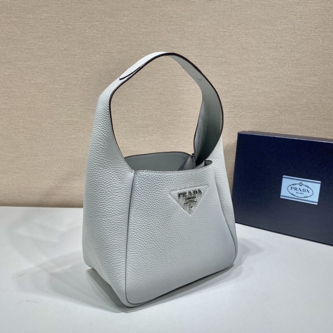 Pra*a leather handbag