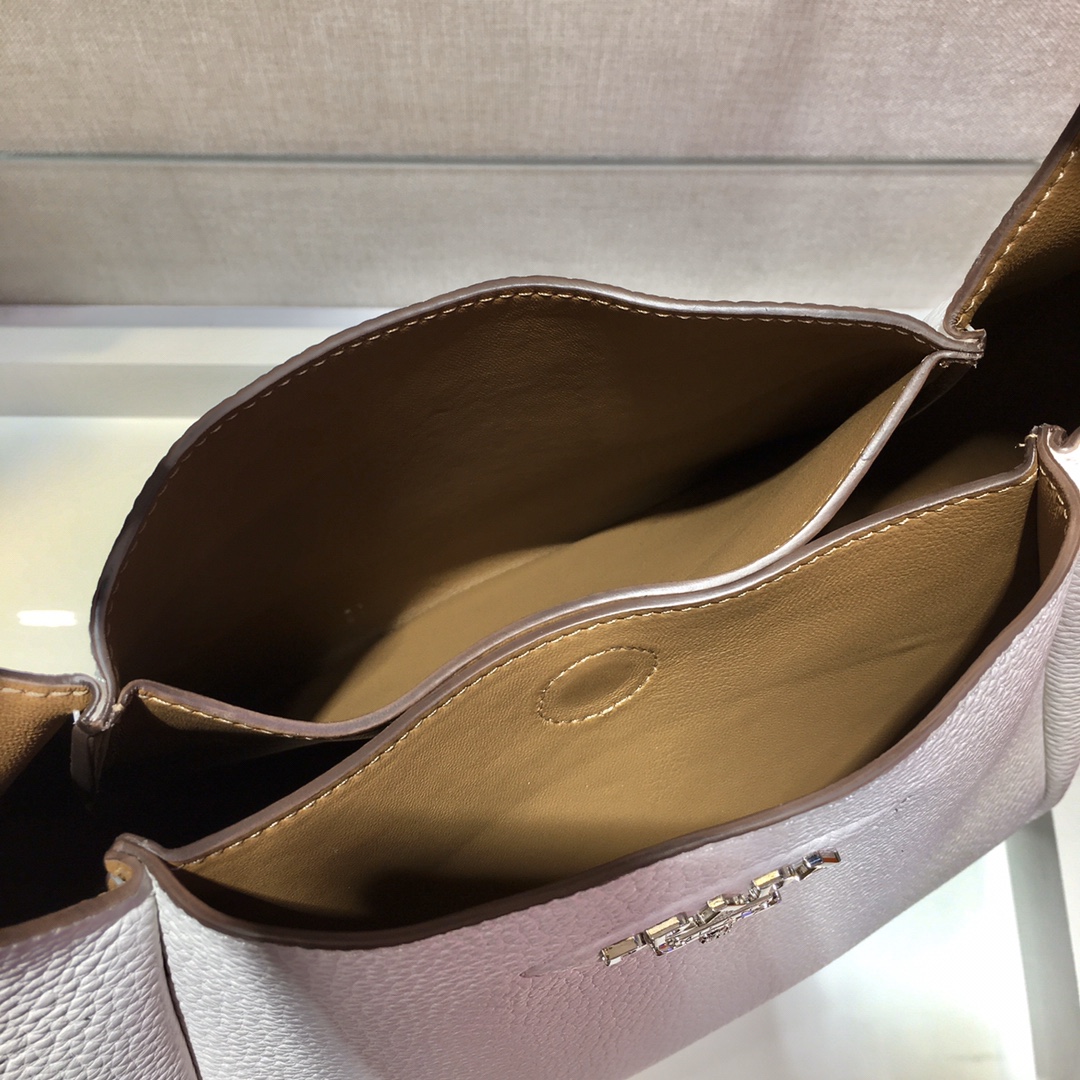 Pra*a leather handbag