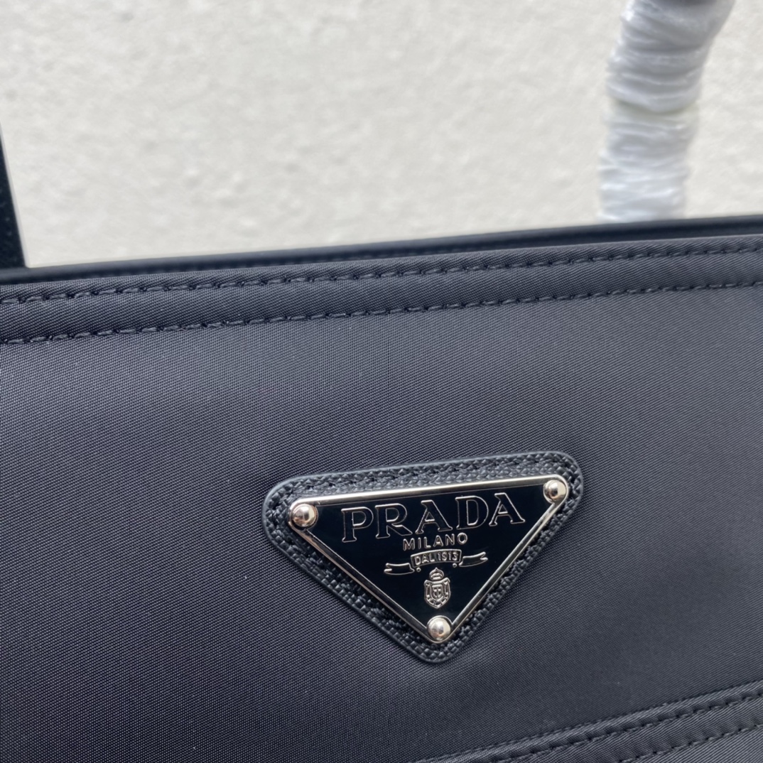 Pra*a re-nylon tote bag