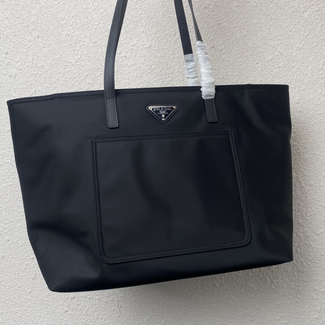 Pra*a re-nylon tote bag