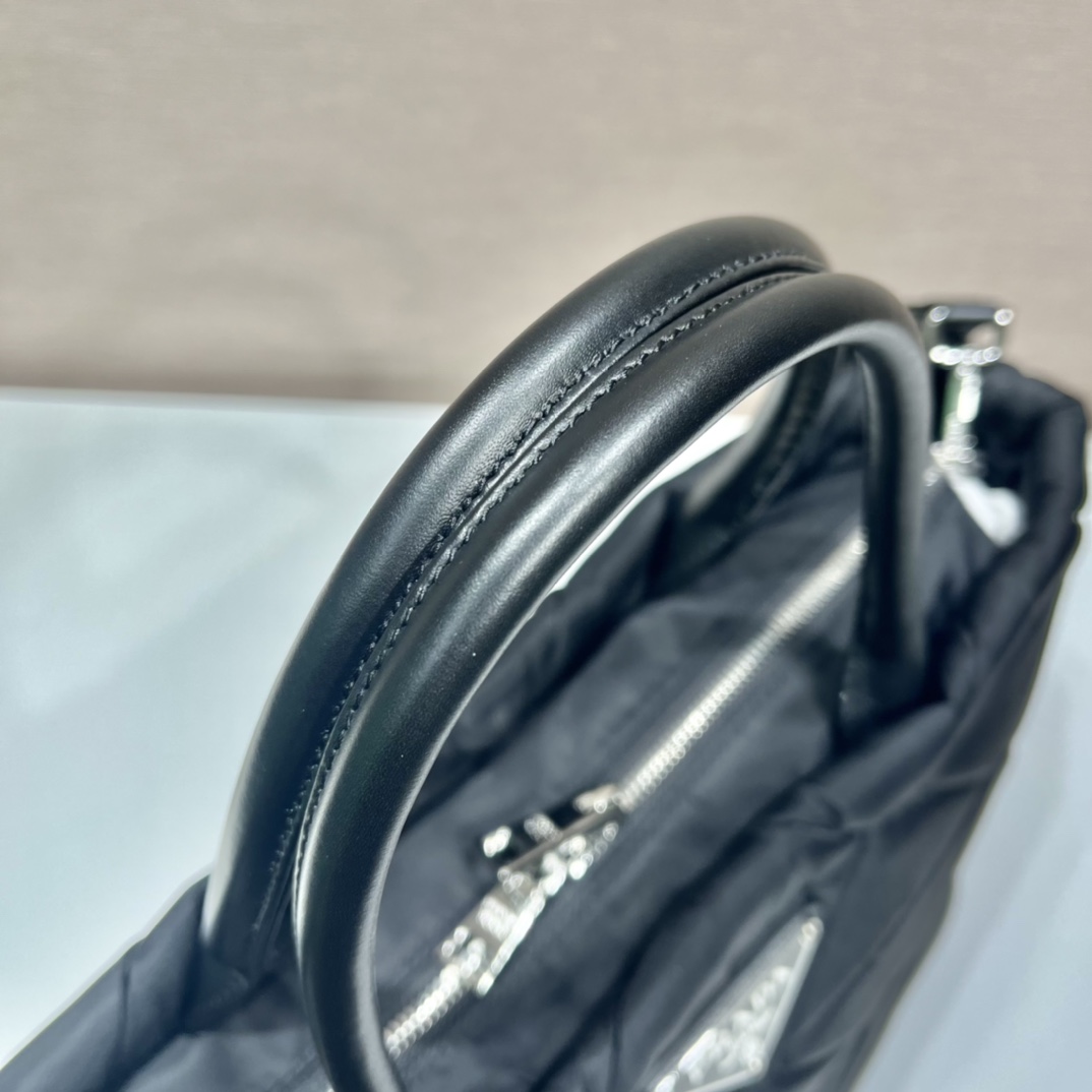 Pra*a  black re-nylon medium padded tote