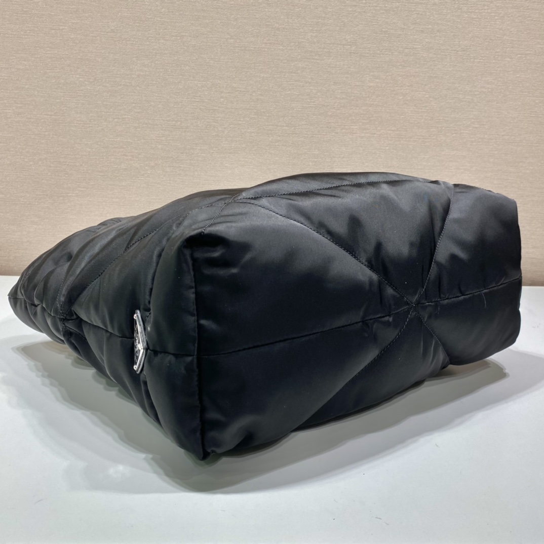 Pra*a black padded nappa tote bag