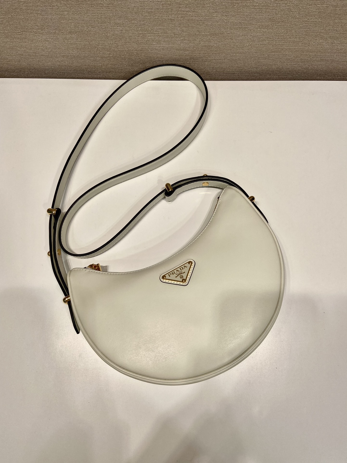 Pra*a arqué leather shoulder bag