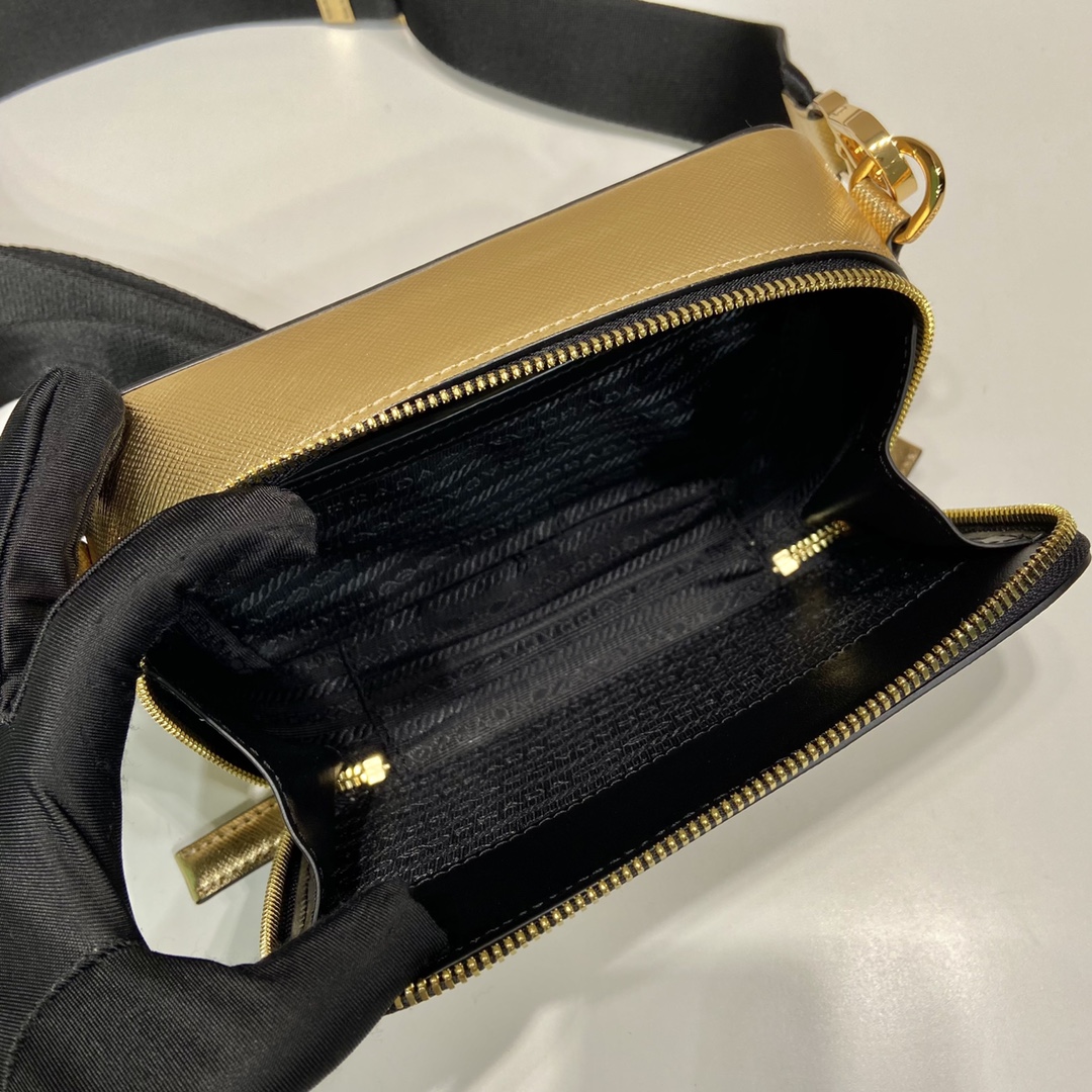 Pra*a small Pra*a brique leather bag