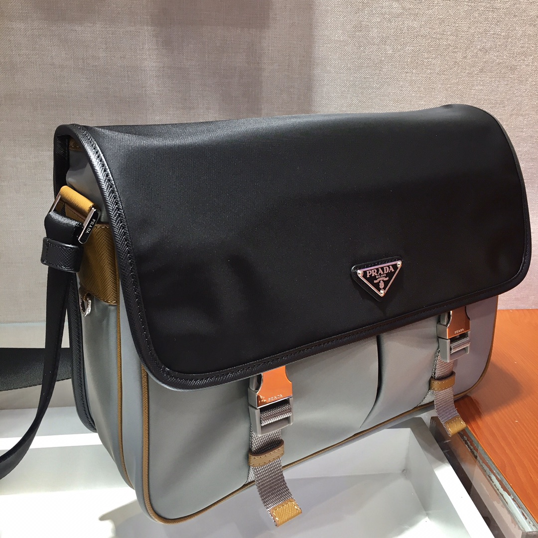 Pra*a re-nylon messenger bag