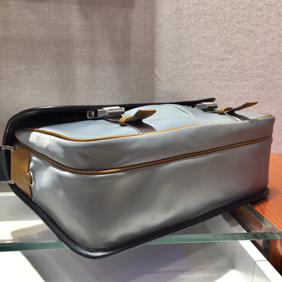 Pra*a re-nylon messenger bag